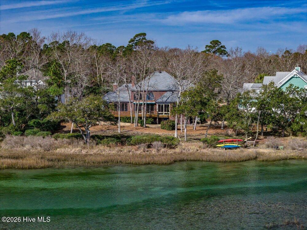 100558488 | Photo 71