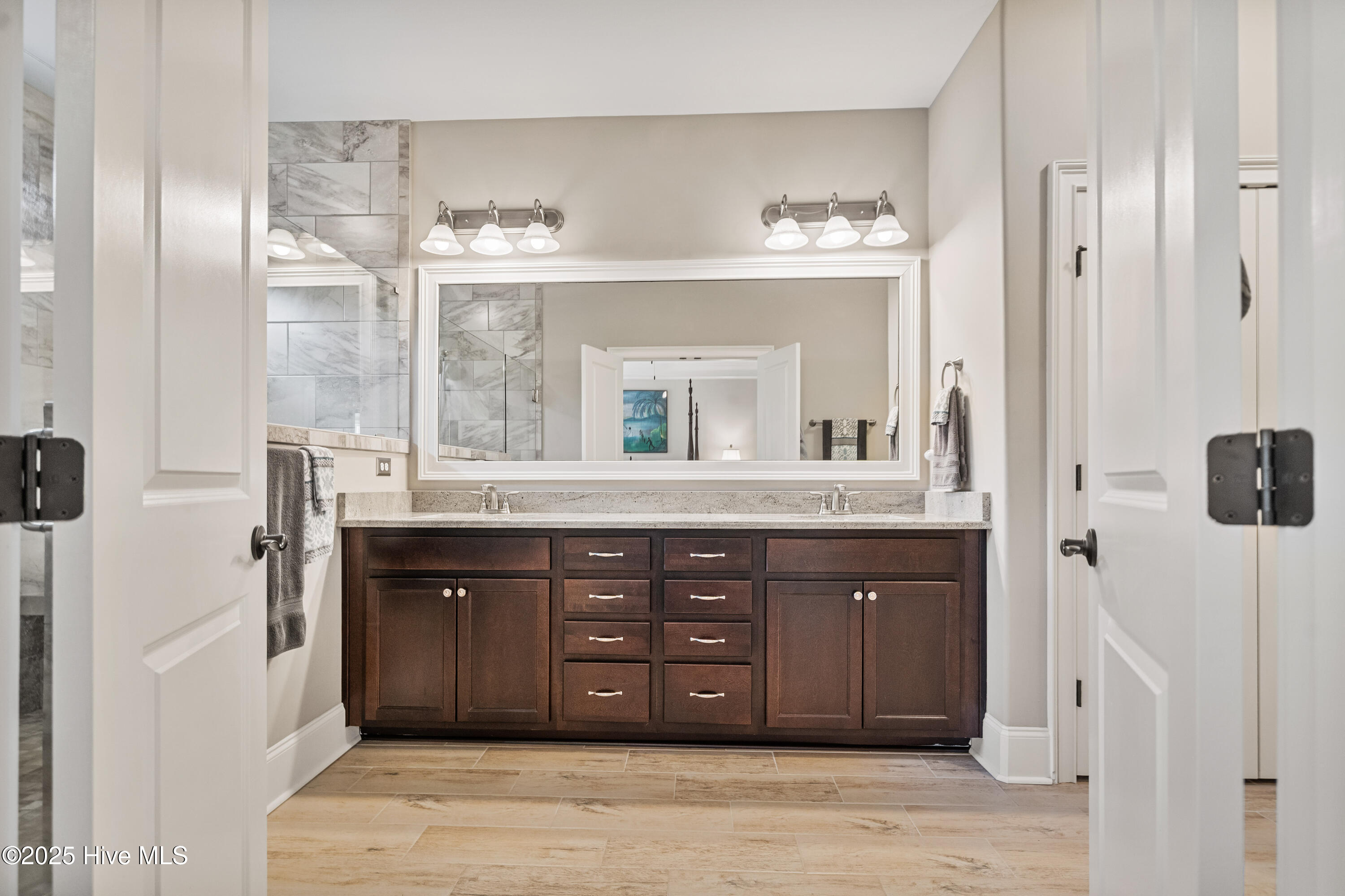 100539660 | Photo 34