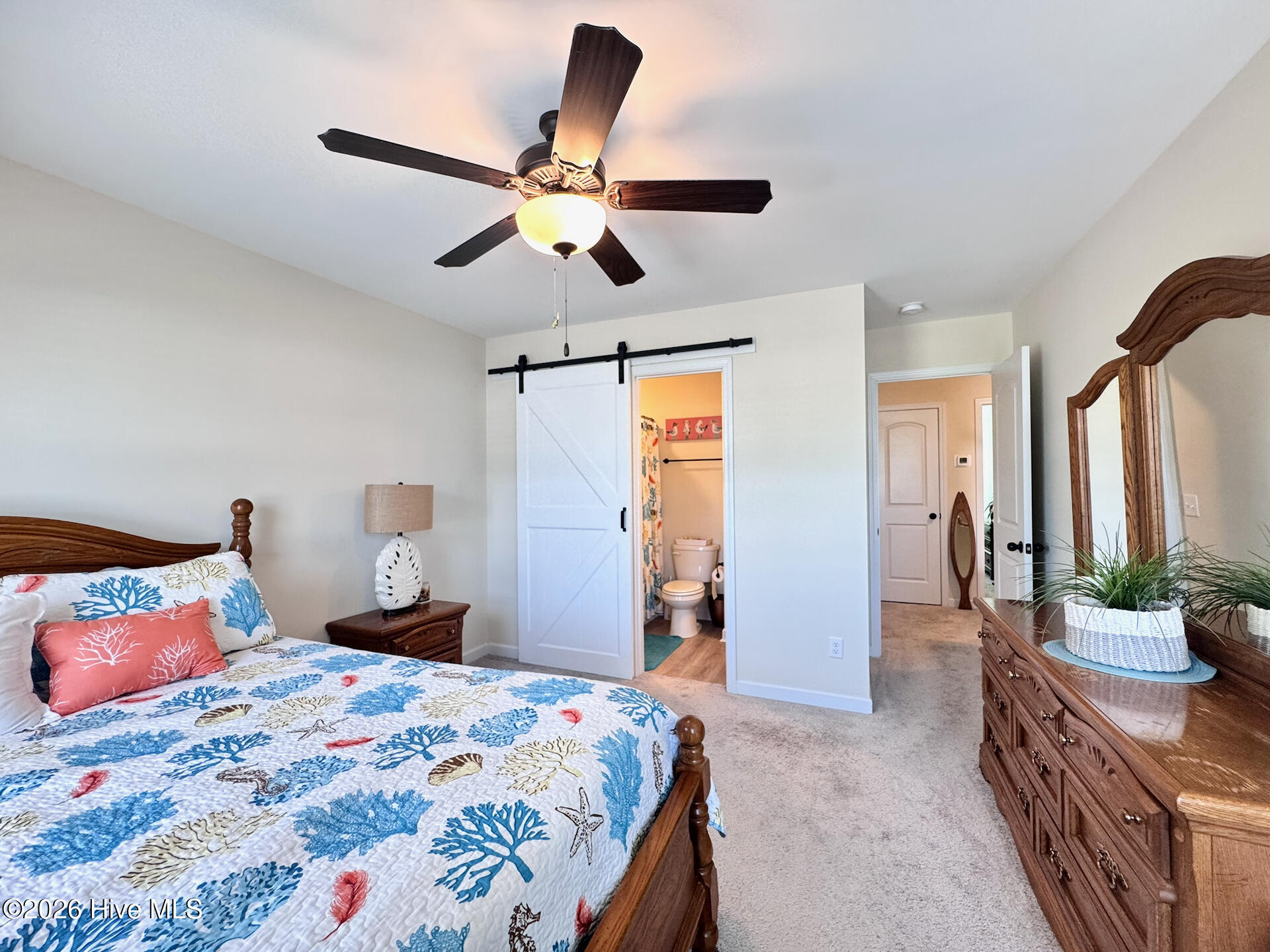 100567509 | Photo 25