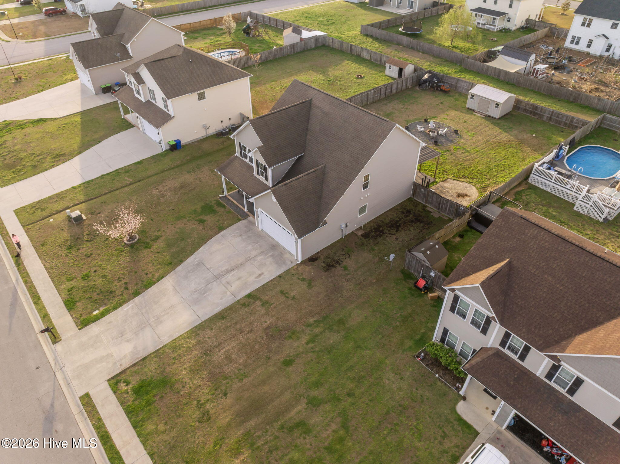 100560340 | Photo 46