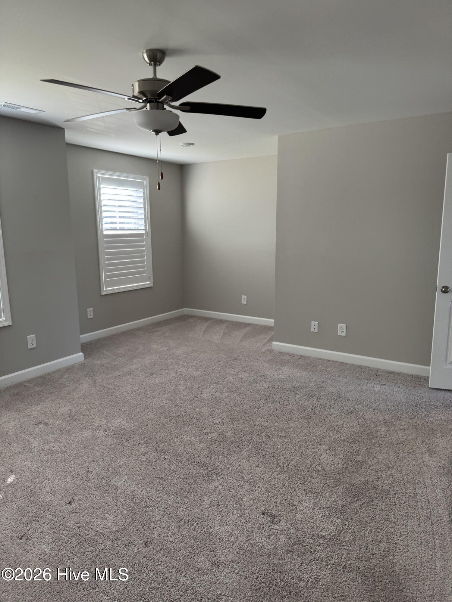 100561884 | Photo 47