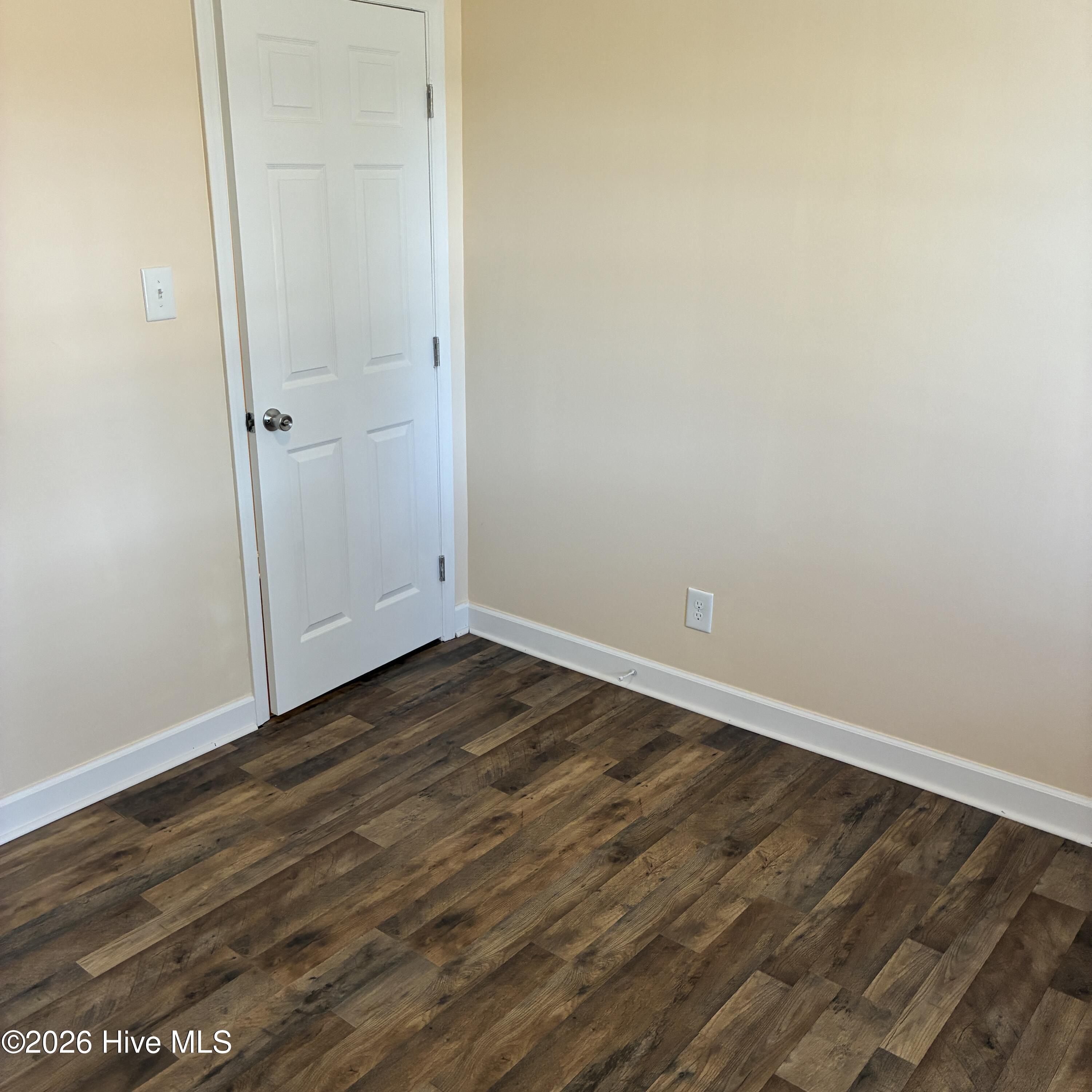 100560744 | Photo 37