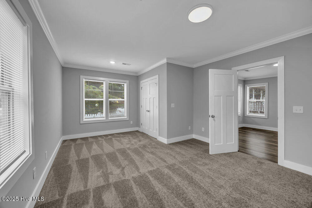 100525304 | Photo 22