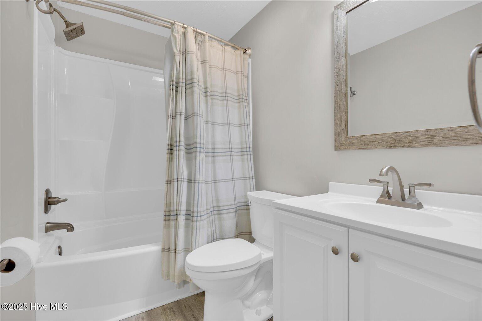 100490707 | Photo 30