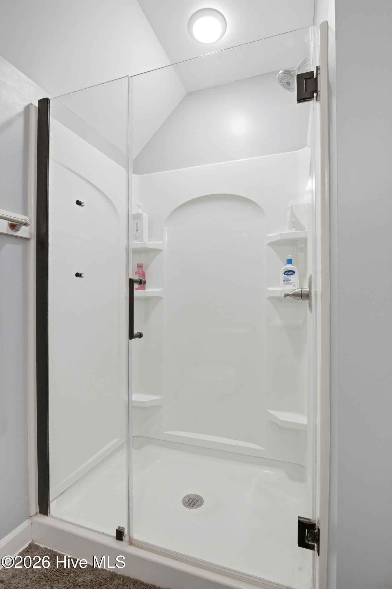 100559948 | Photo 30