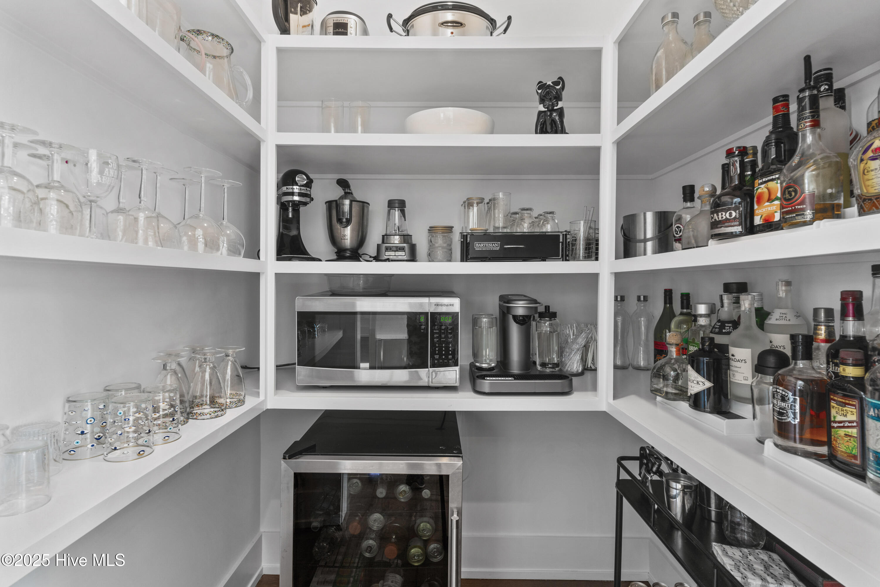 100543997 | Photo 25