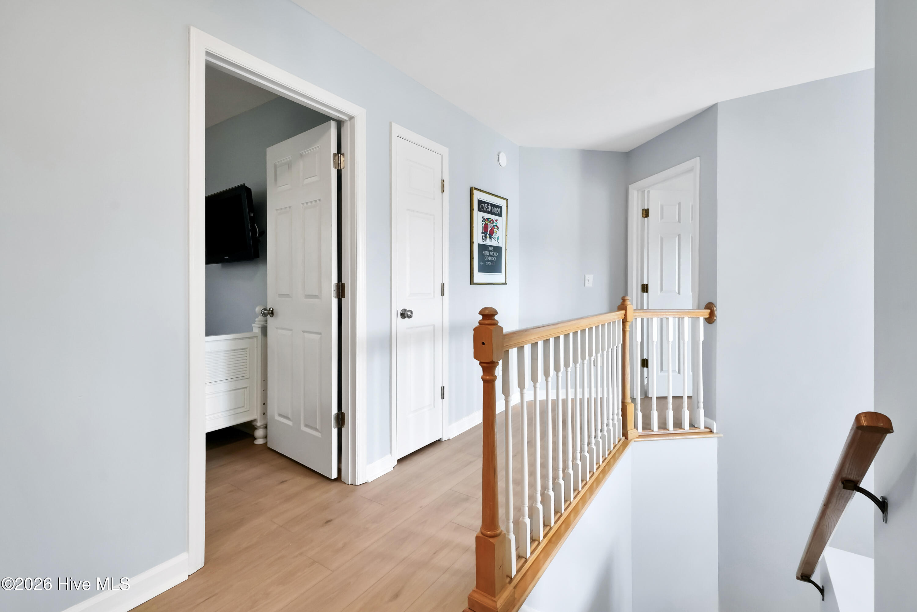 100550810 | Photo 25