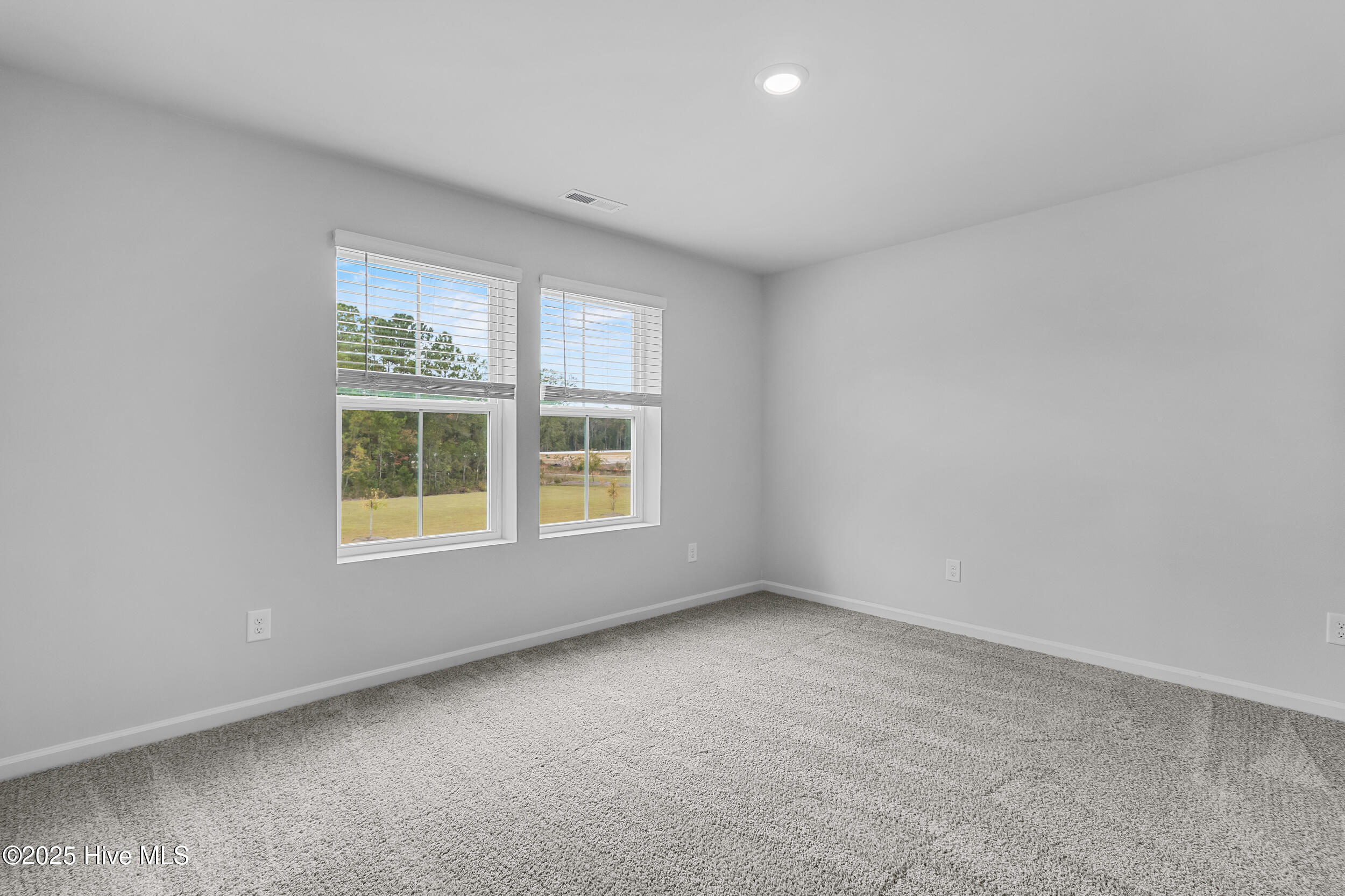 100538946 | Photo 28