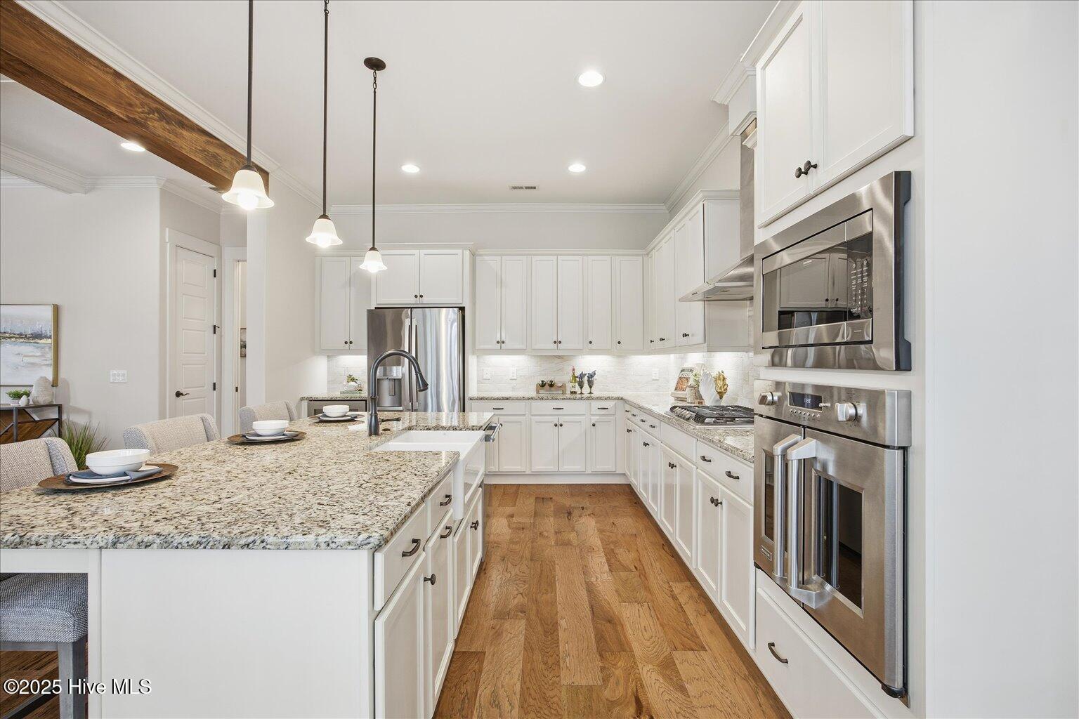 100536924 | Photo 13