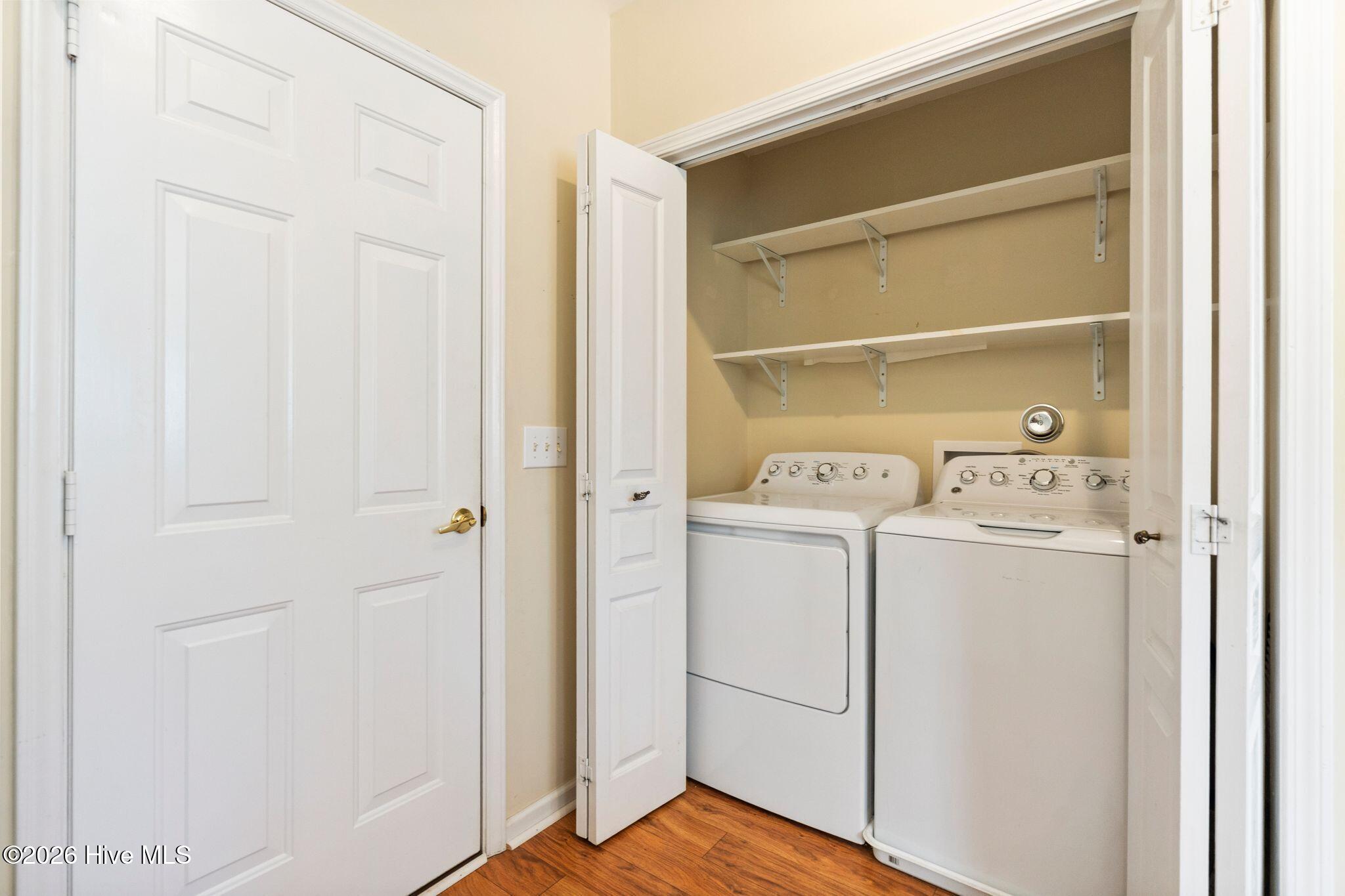 100558040 | Photo 23