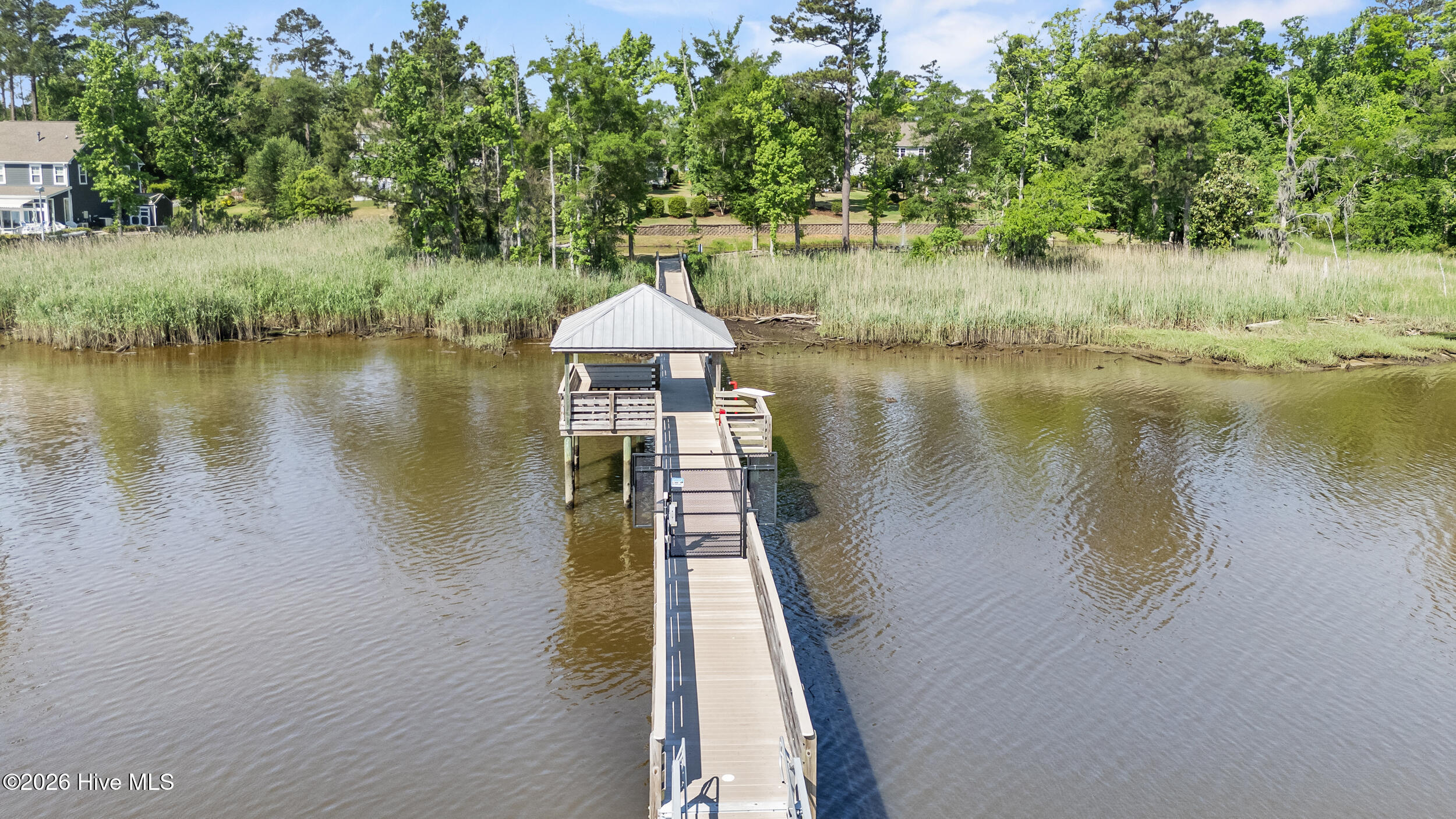 100570393 | Photo 43