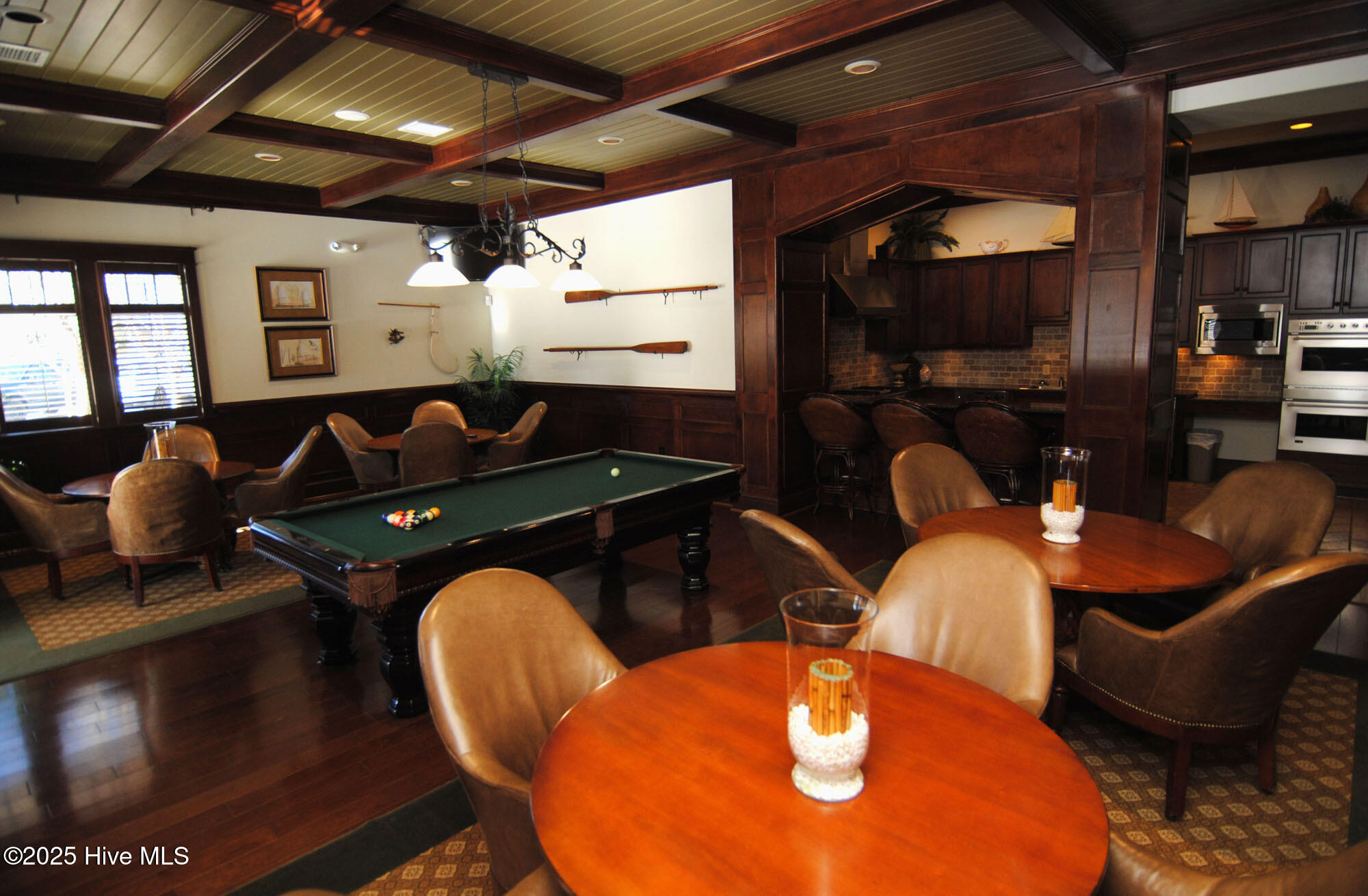 100536723 | Photo 64