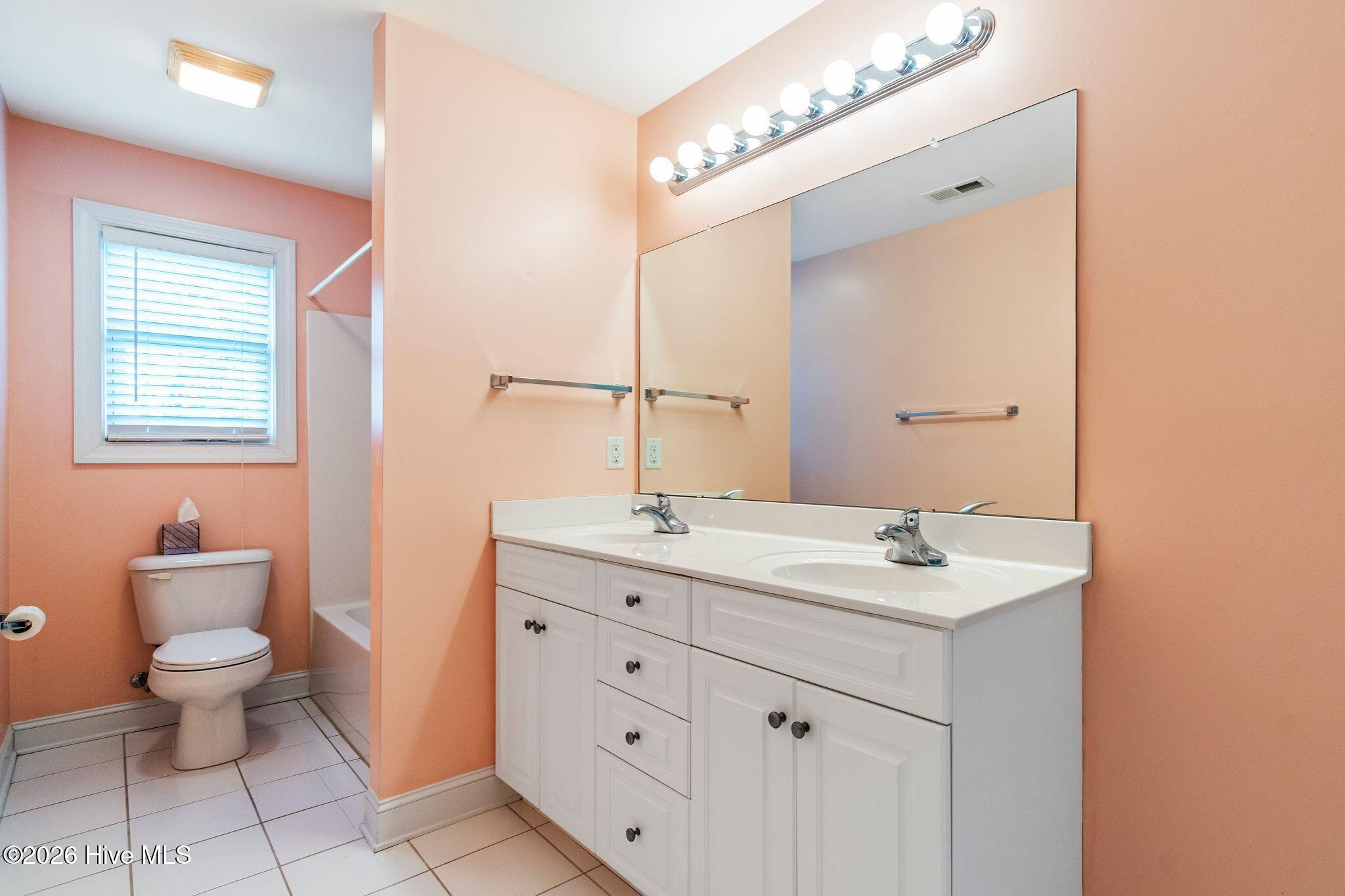 100552606 | Photo 31