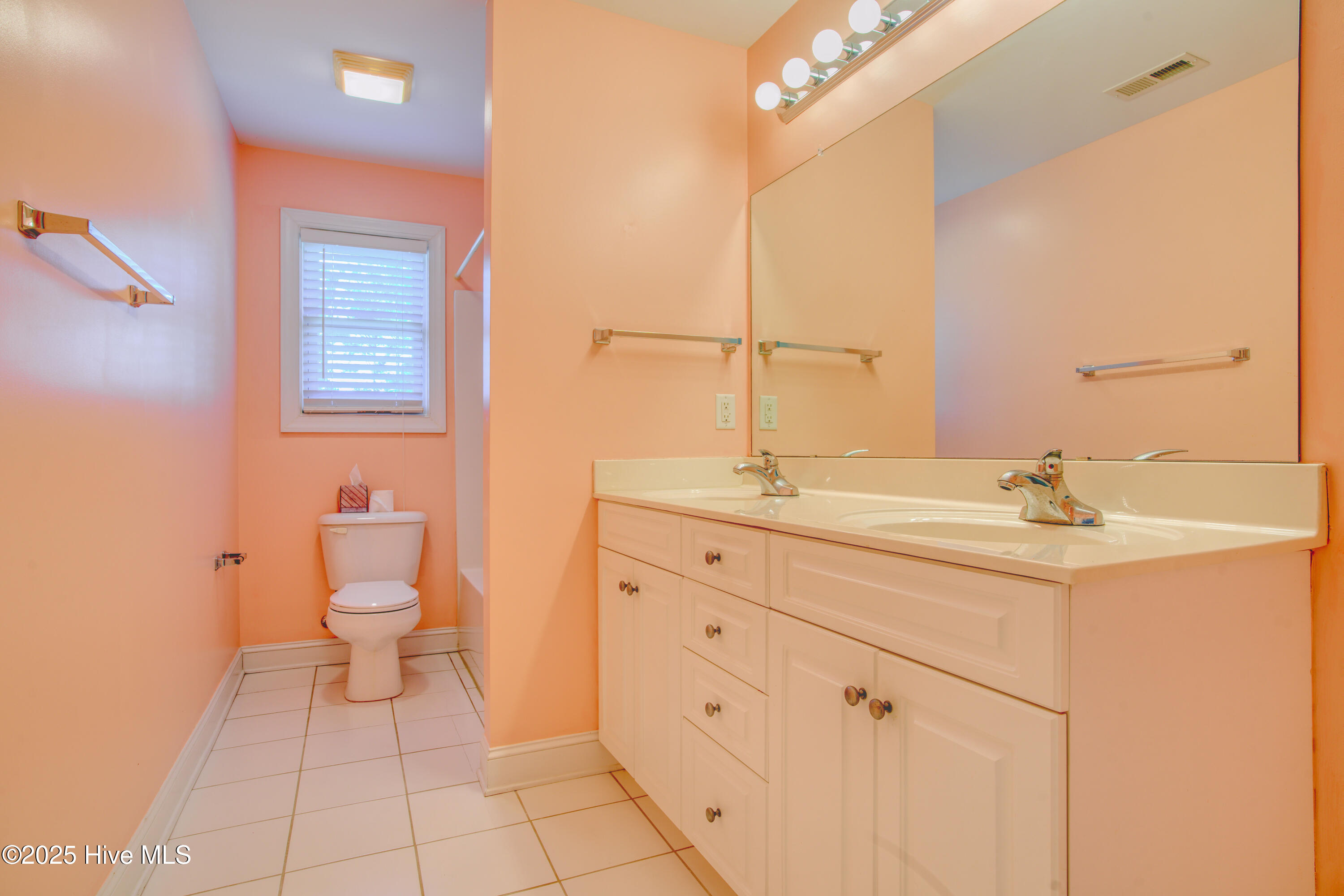 100515655 | Photo 33