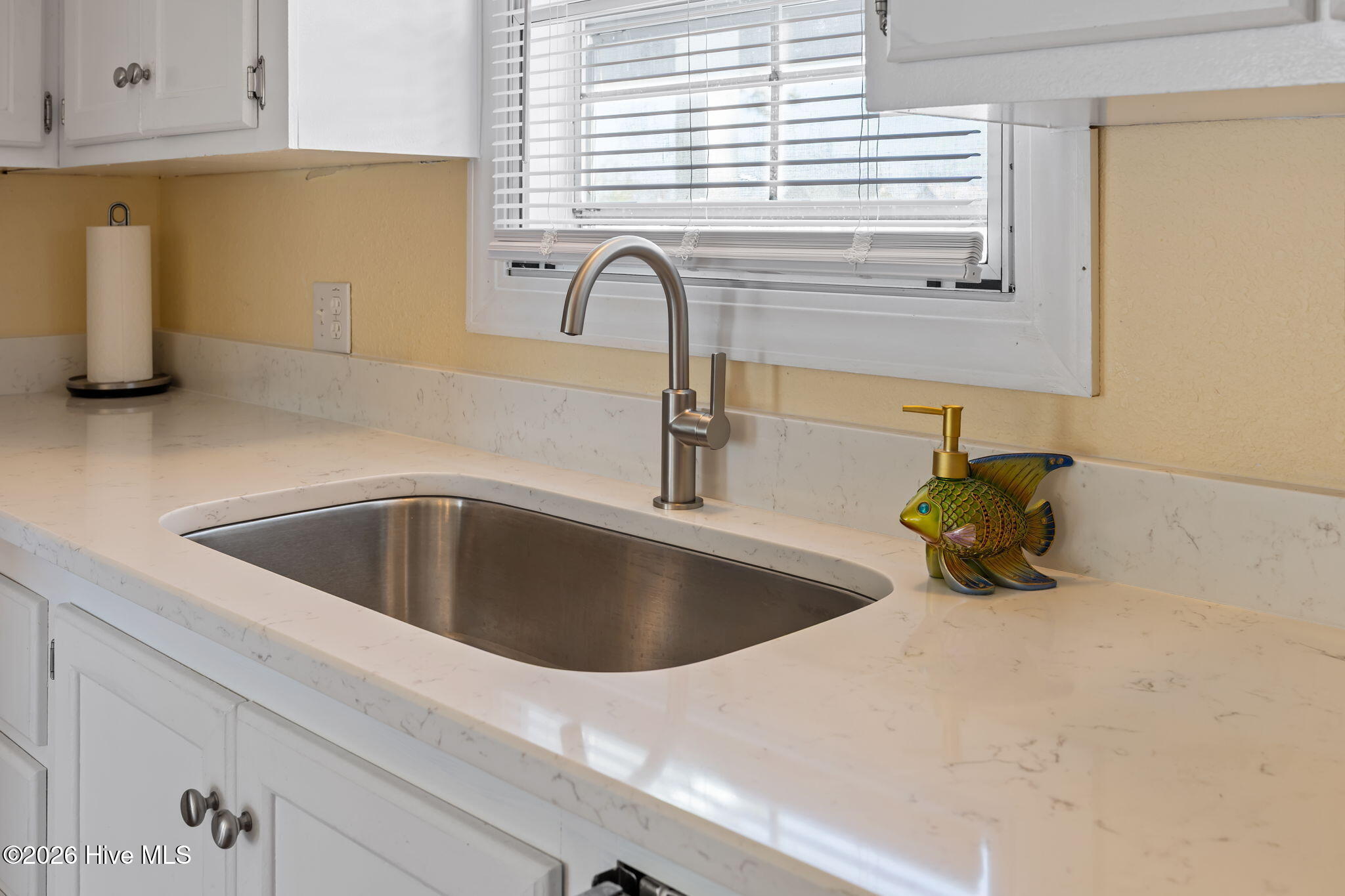 New Quartz Tops & New Large Single Bowl Sink