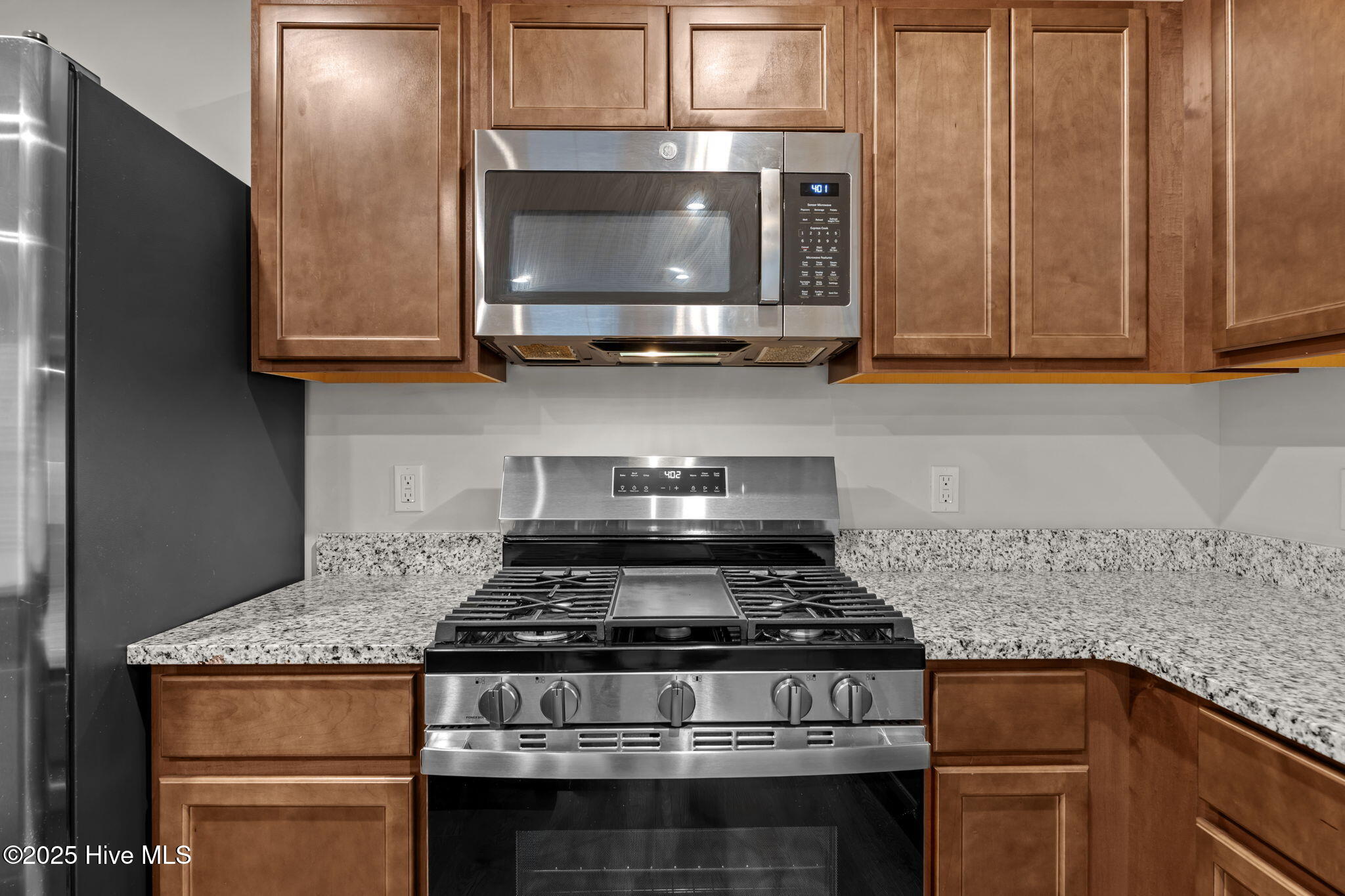 100546281 | Photo 11