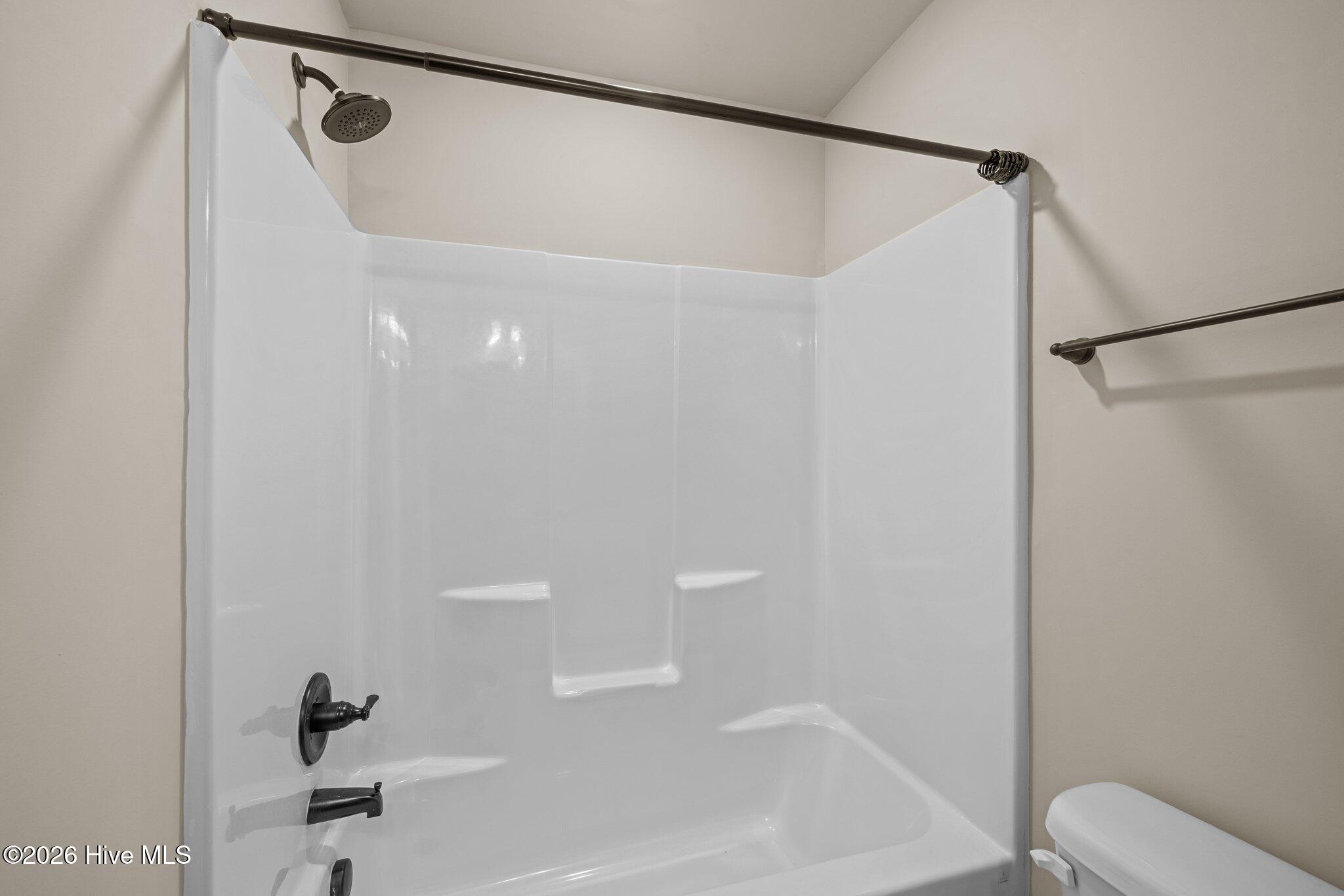 100547532 | Photo 24