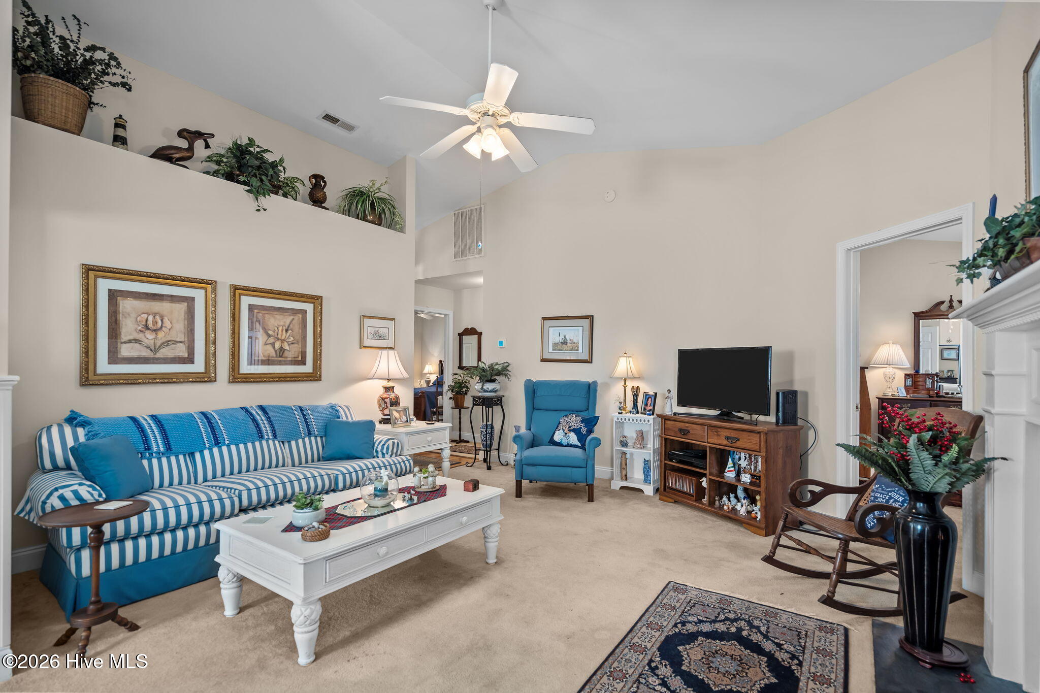 100556282 | Photo 13