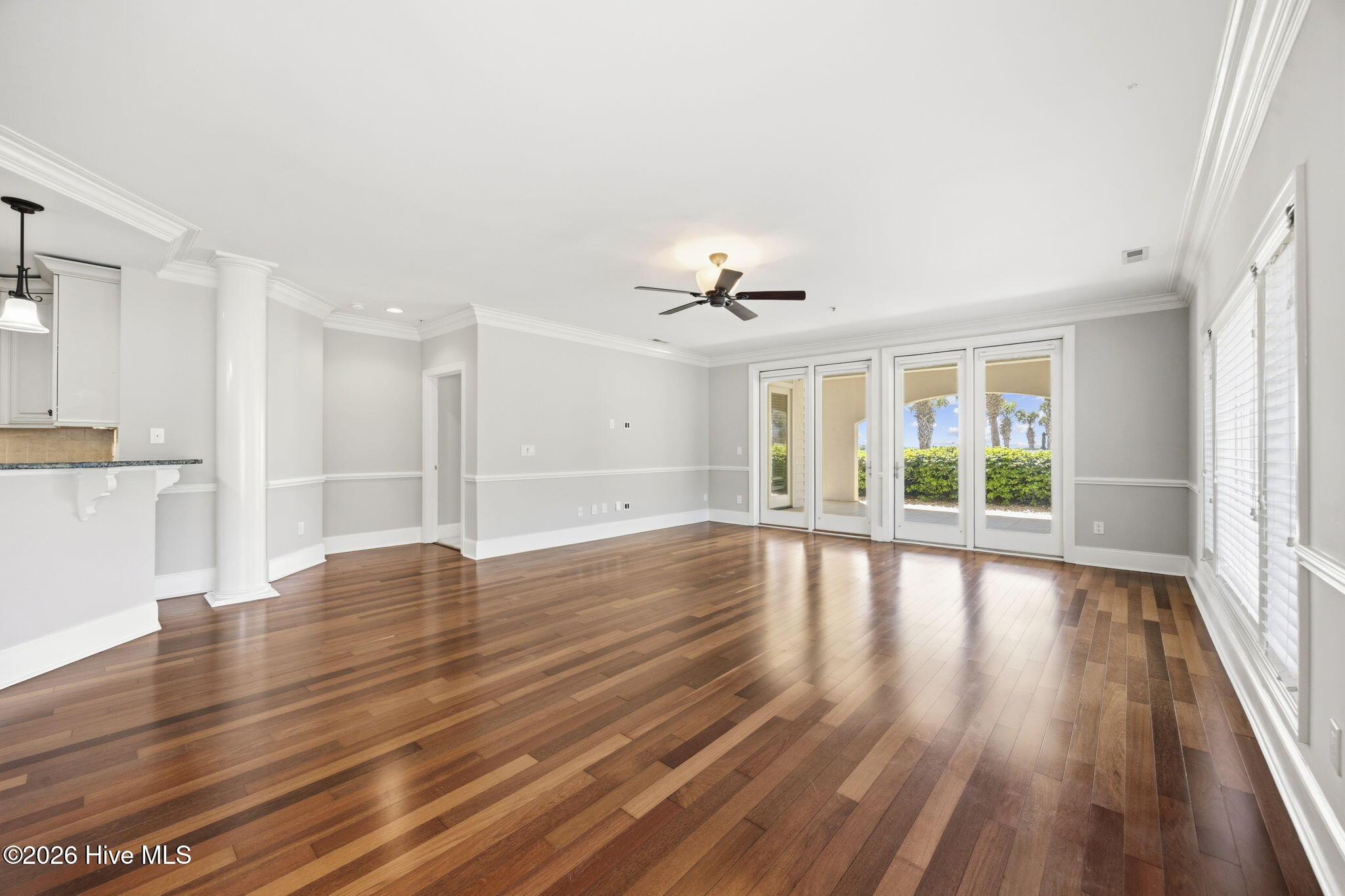 100569060 | Photo 13