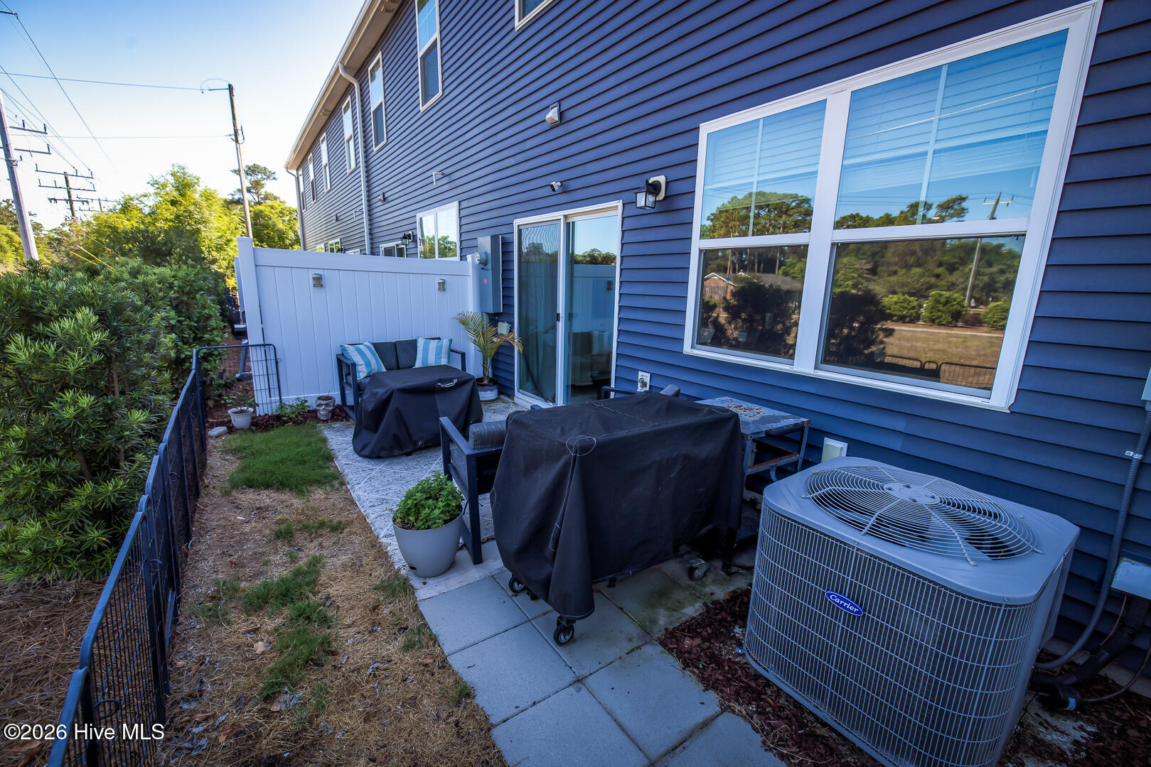 100570599 | Photo 30