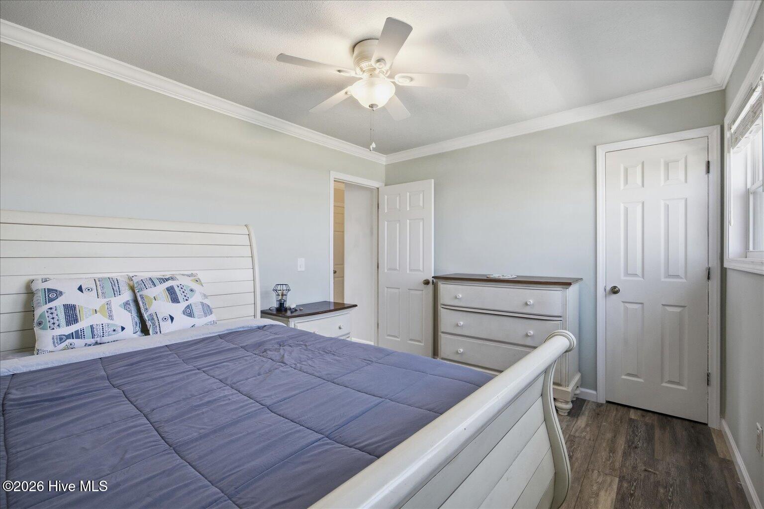 100570154 | Photo 63