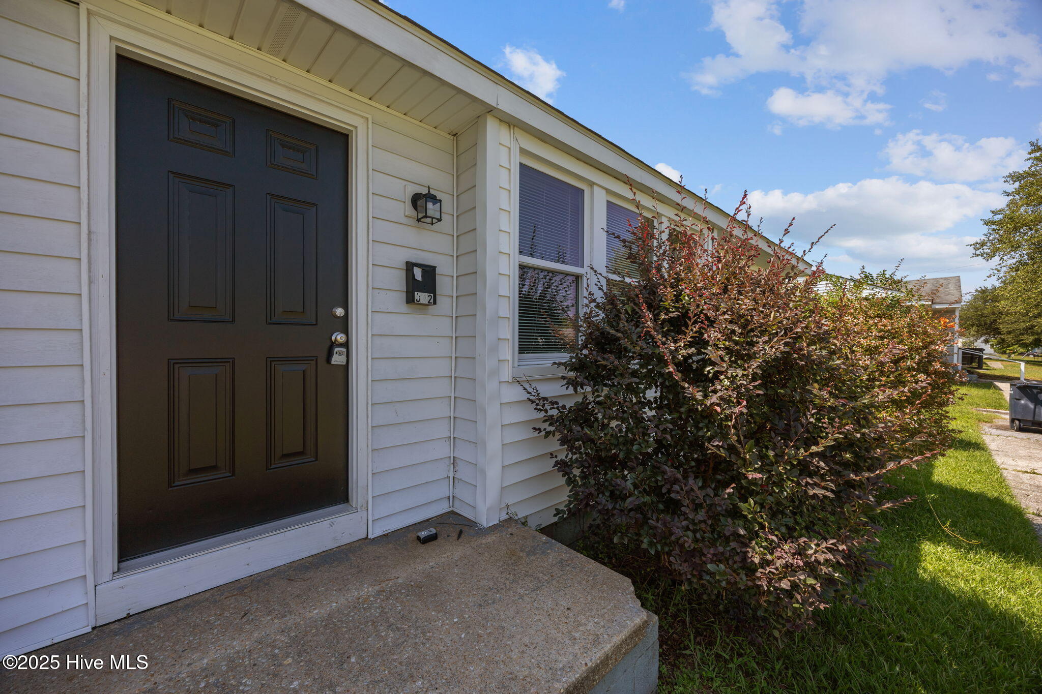 100560233 | Photo 26