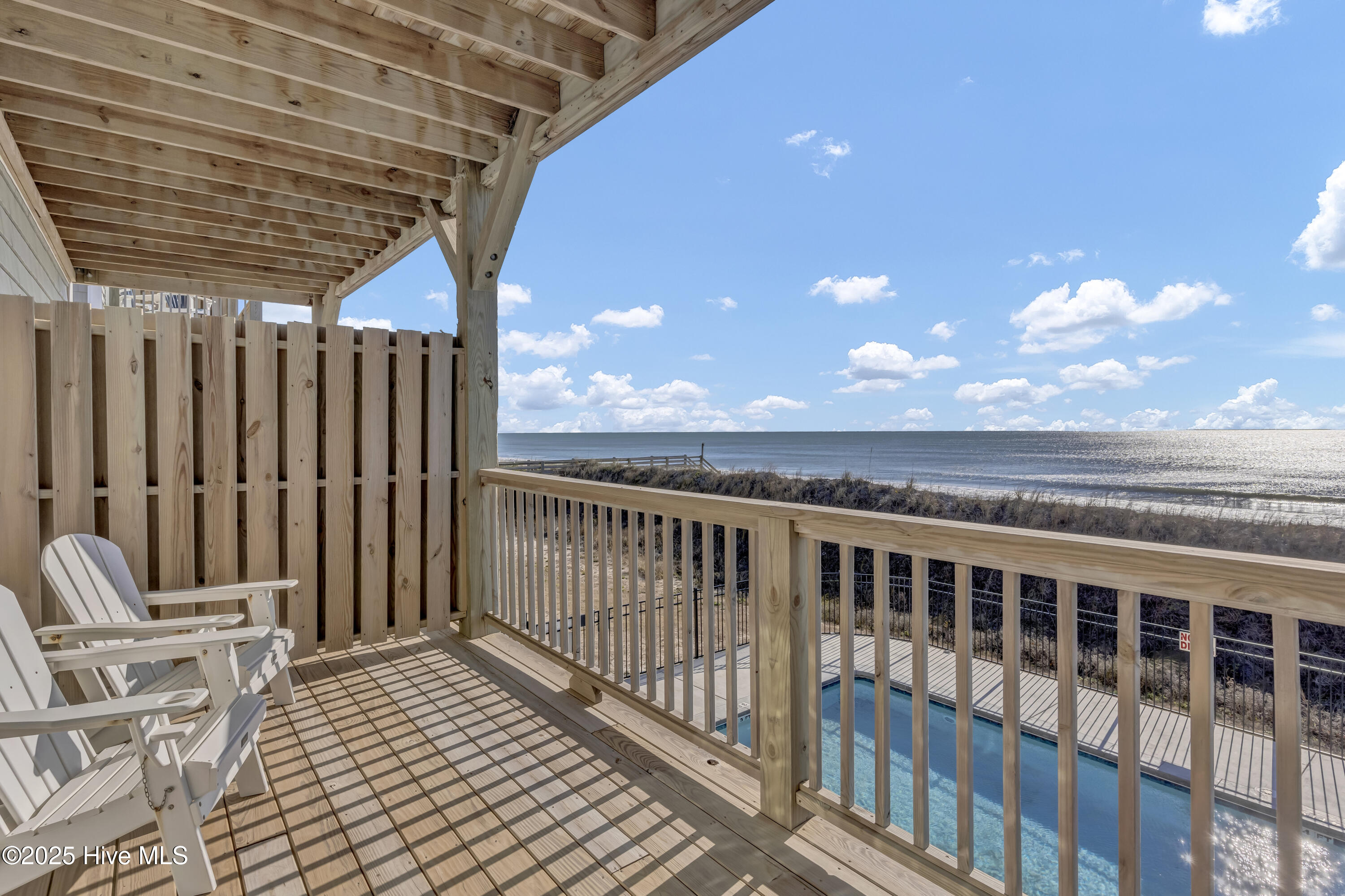 100485325 | Photo 20