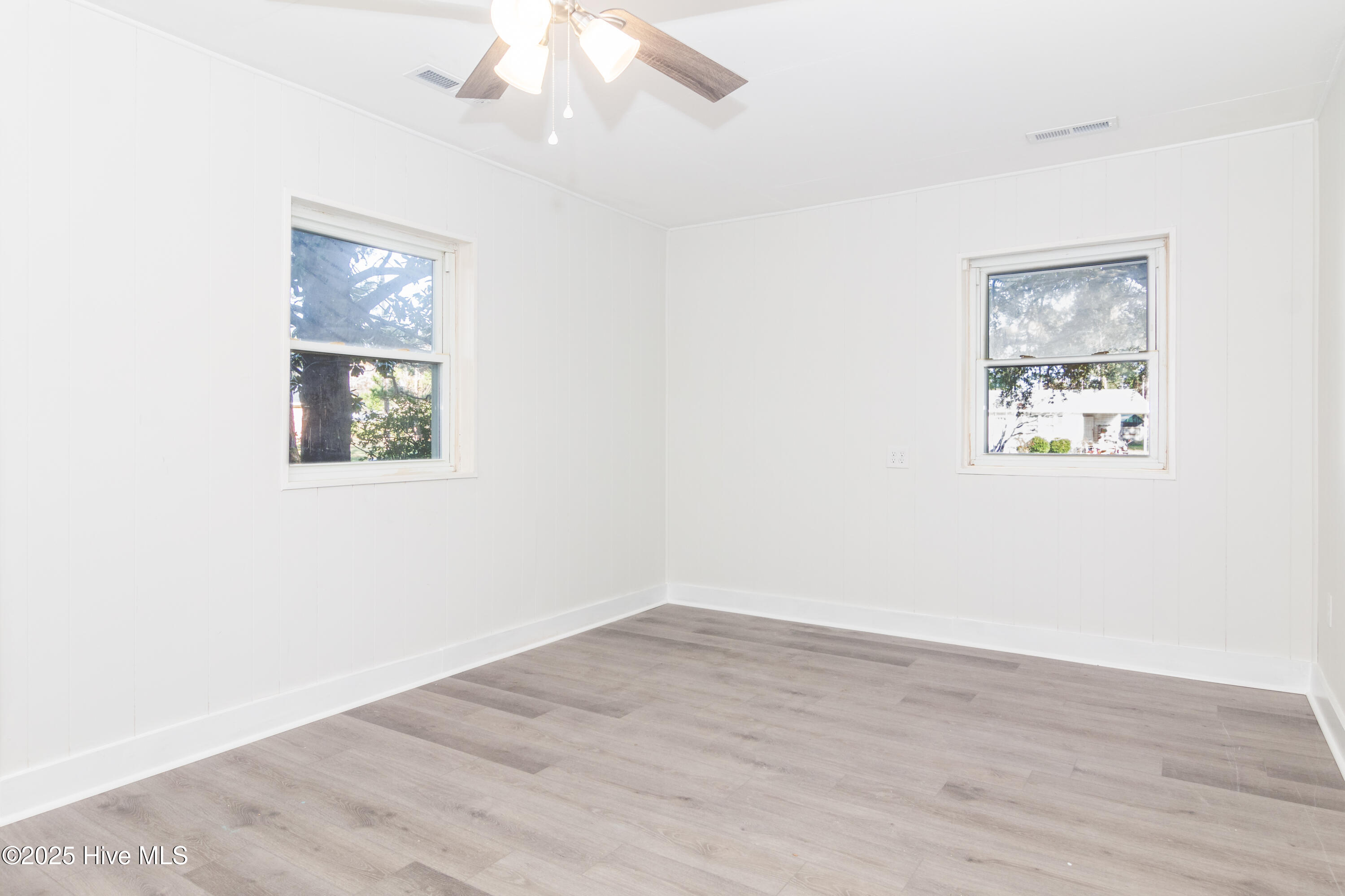 100541457 | Photo 25