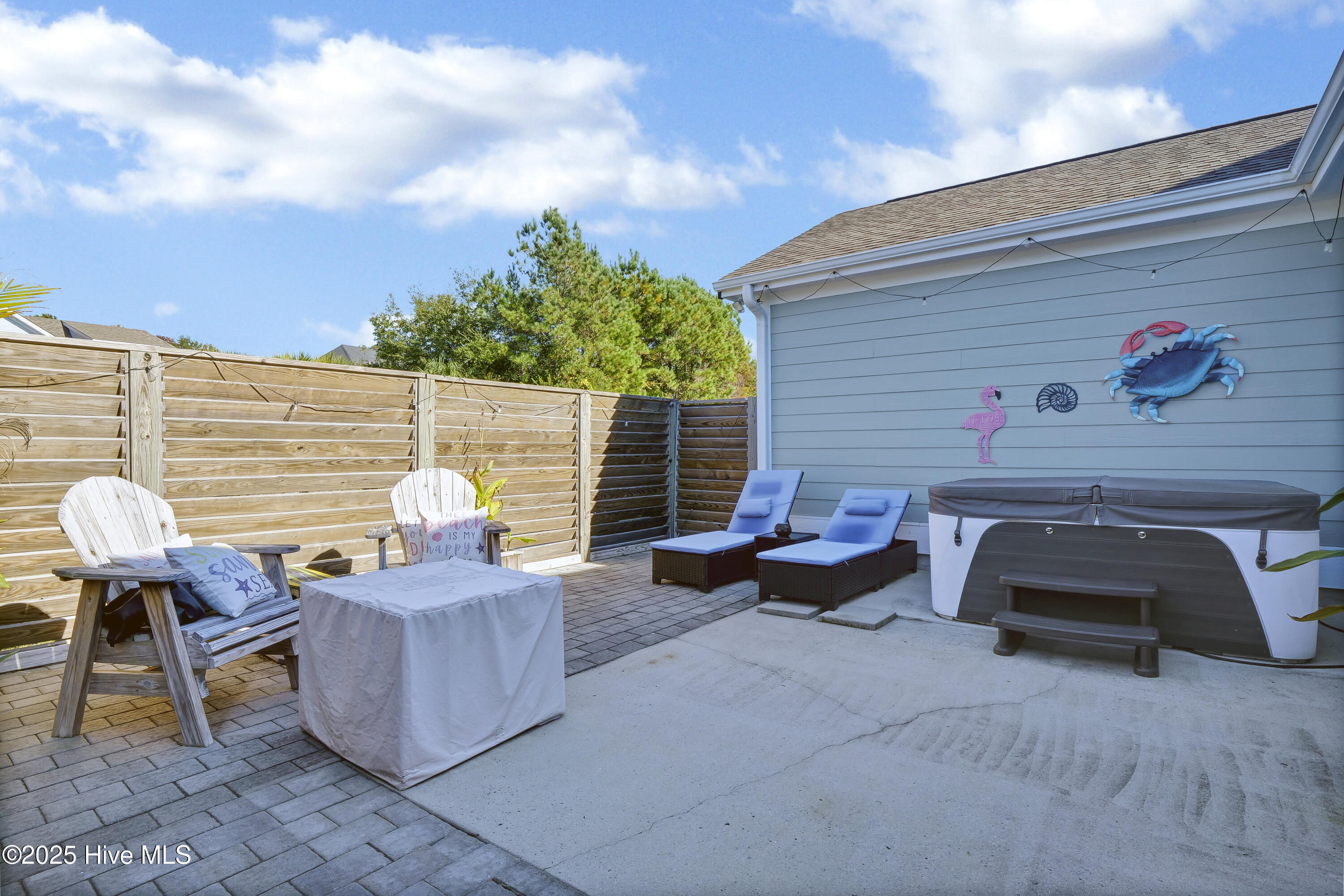 100538990 | Photo 27