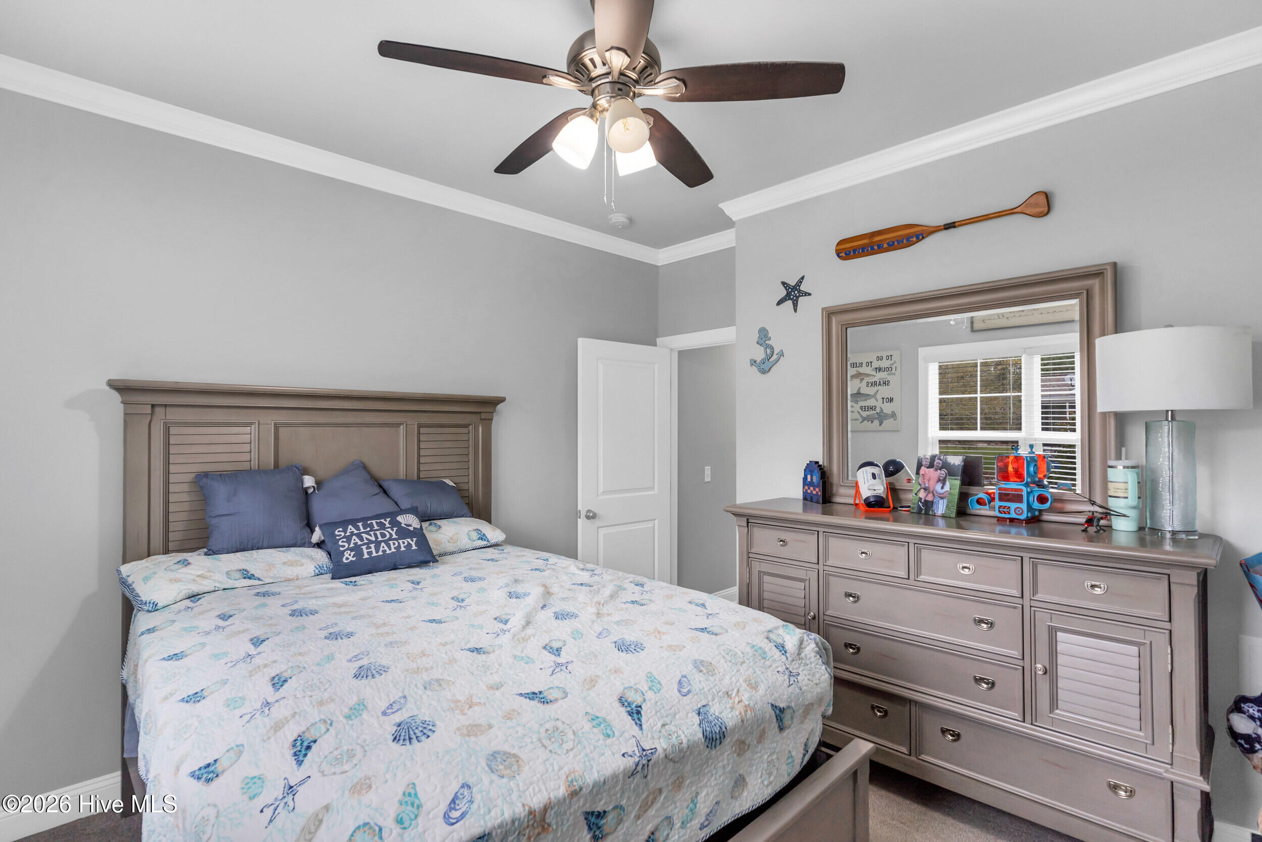 100553033 | Photo 21