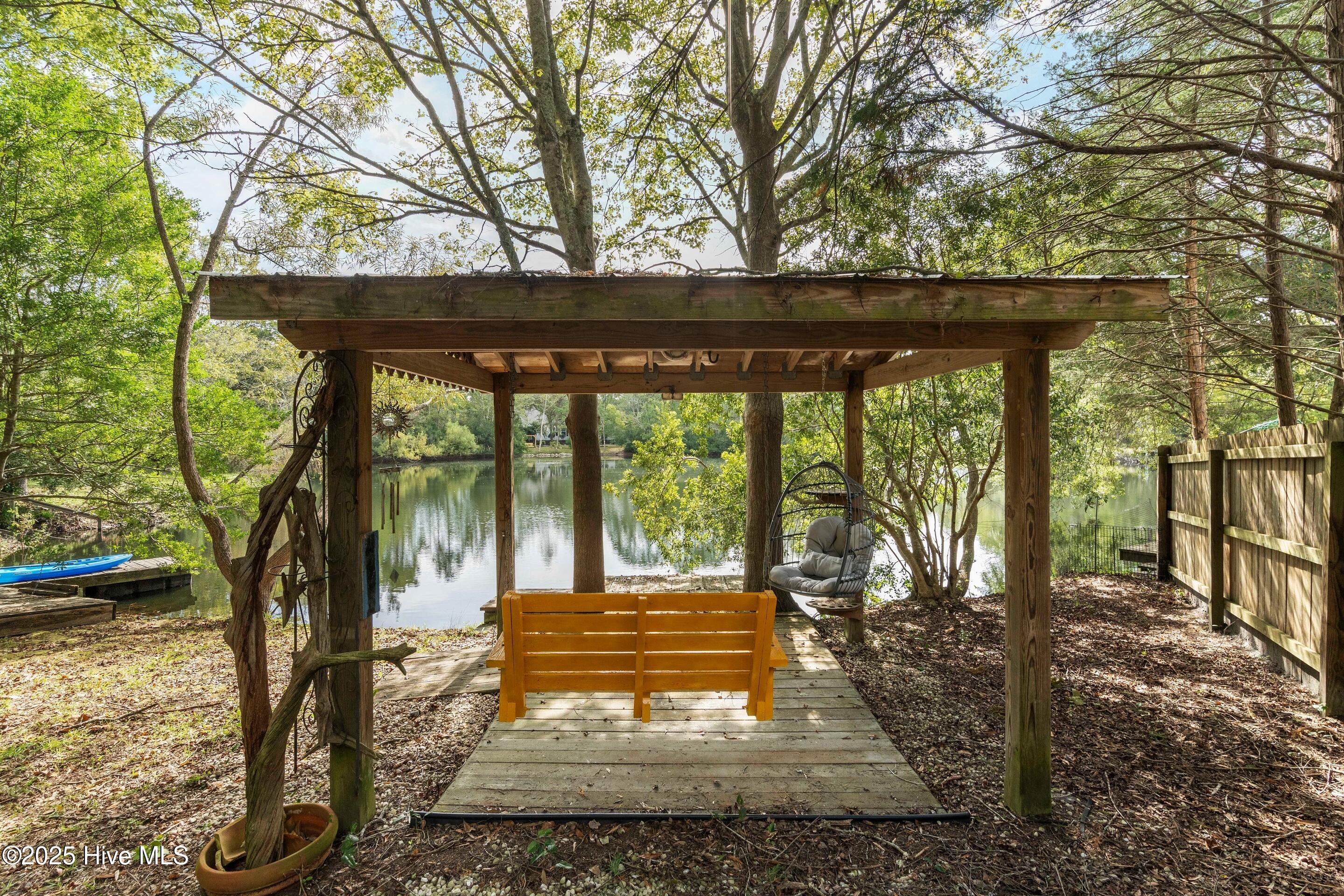 100535667 | Photo 52