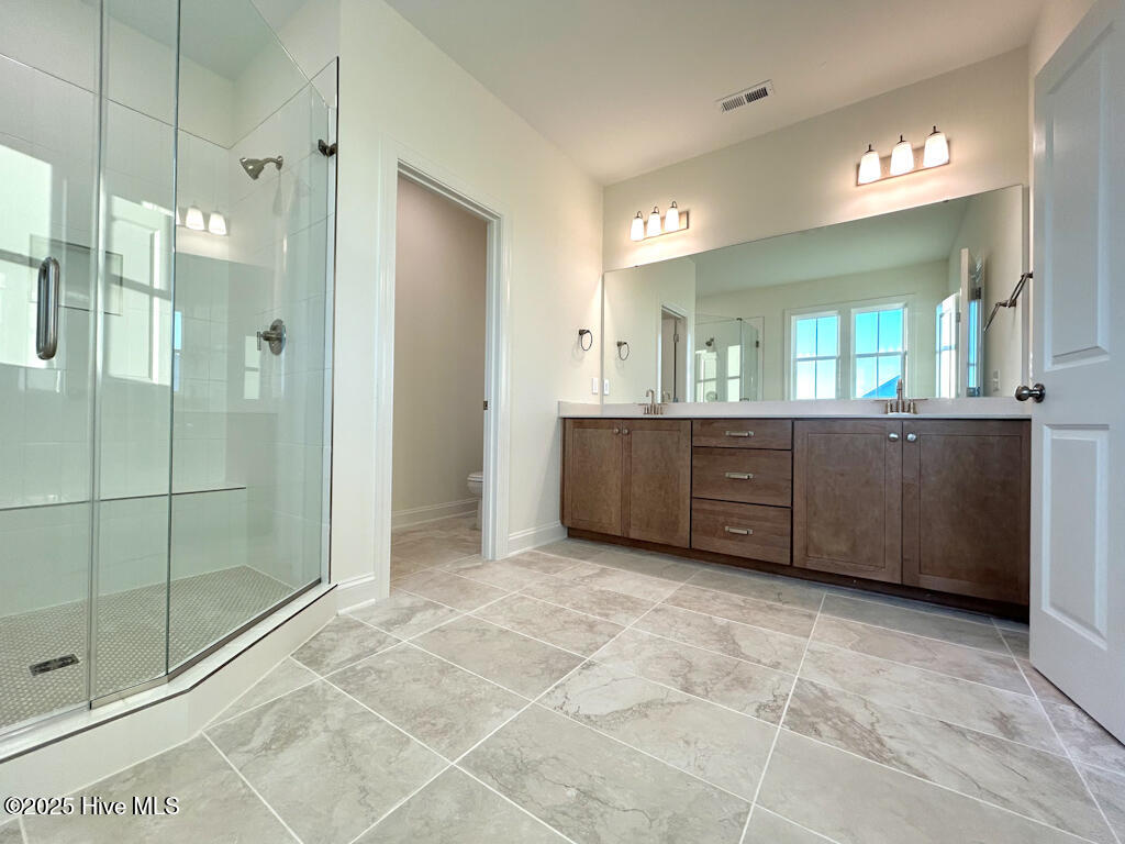 100510089 | Photo 78