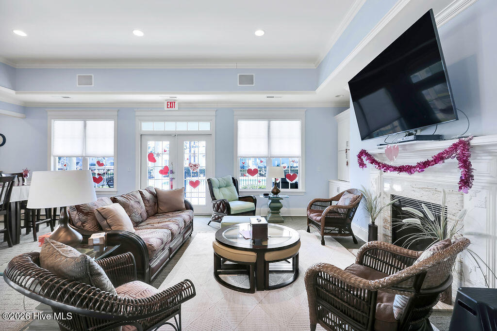 100554115 | Photo 42