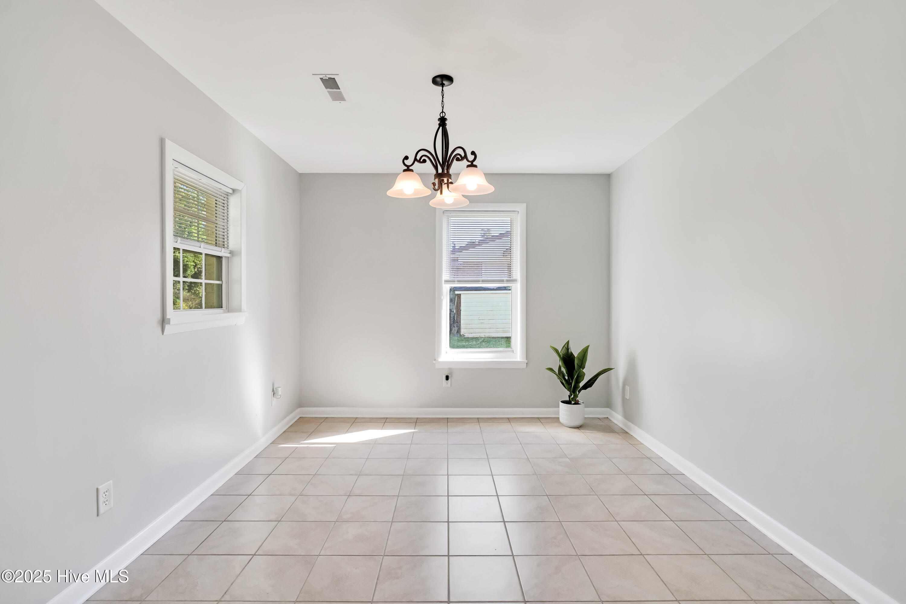 1604KornegayAvenue-4