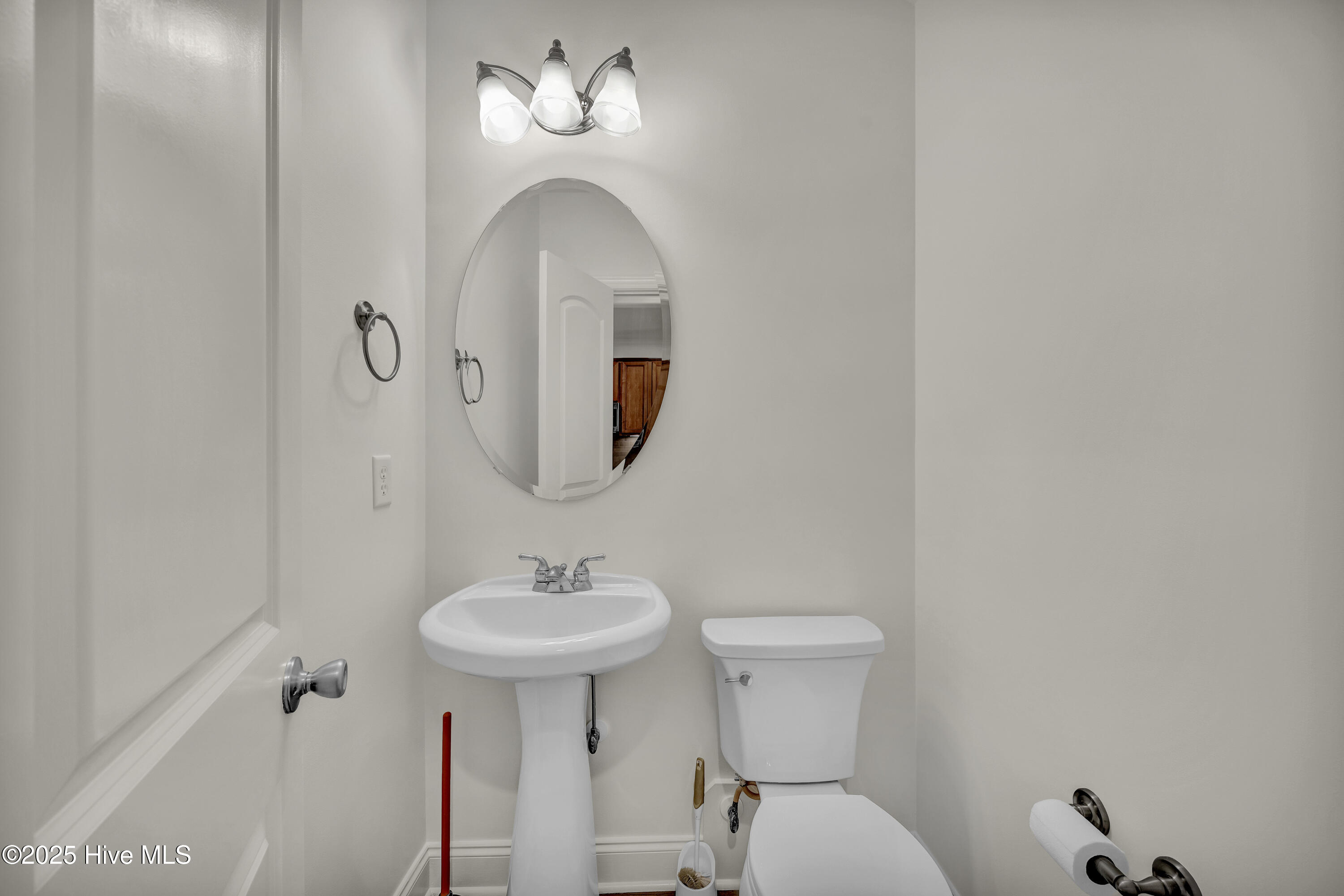 100543175 | Photo 19