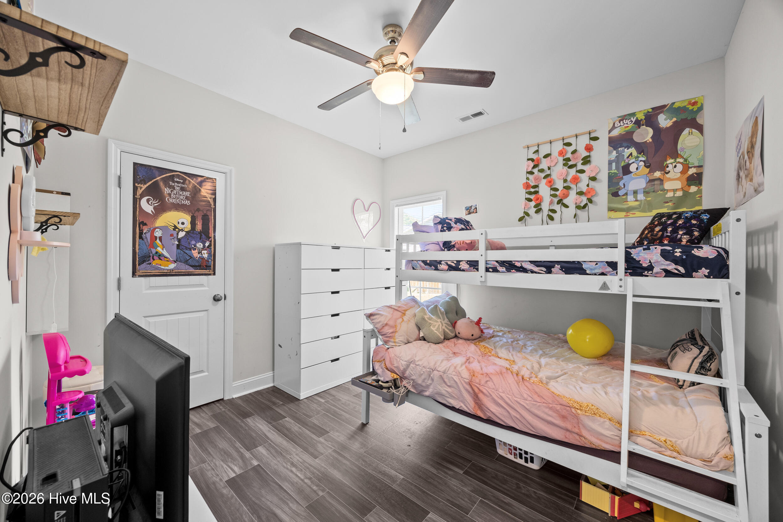 100566658 | Photo 27