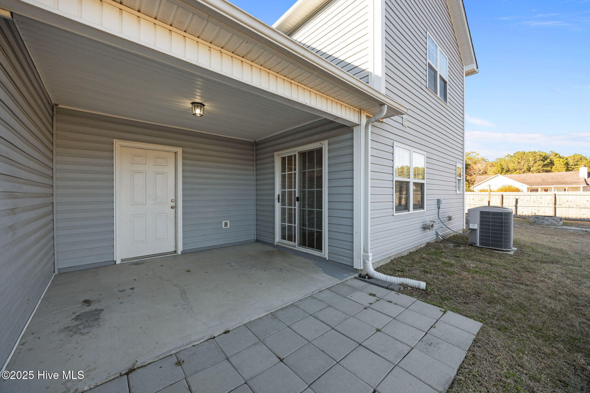 100546032 | Photo 47