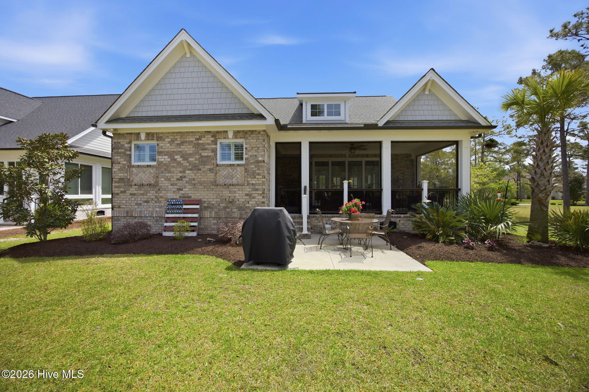 100569856 | Photo 38