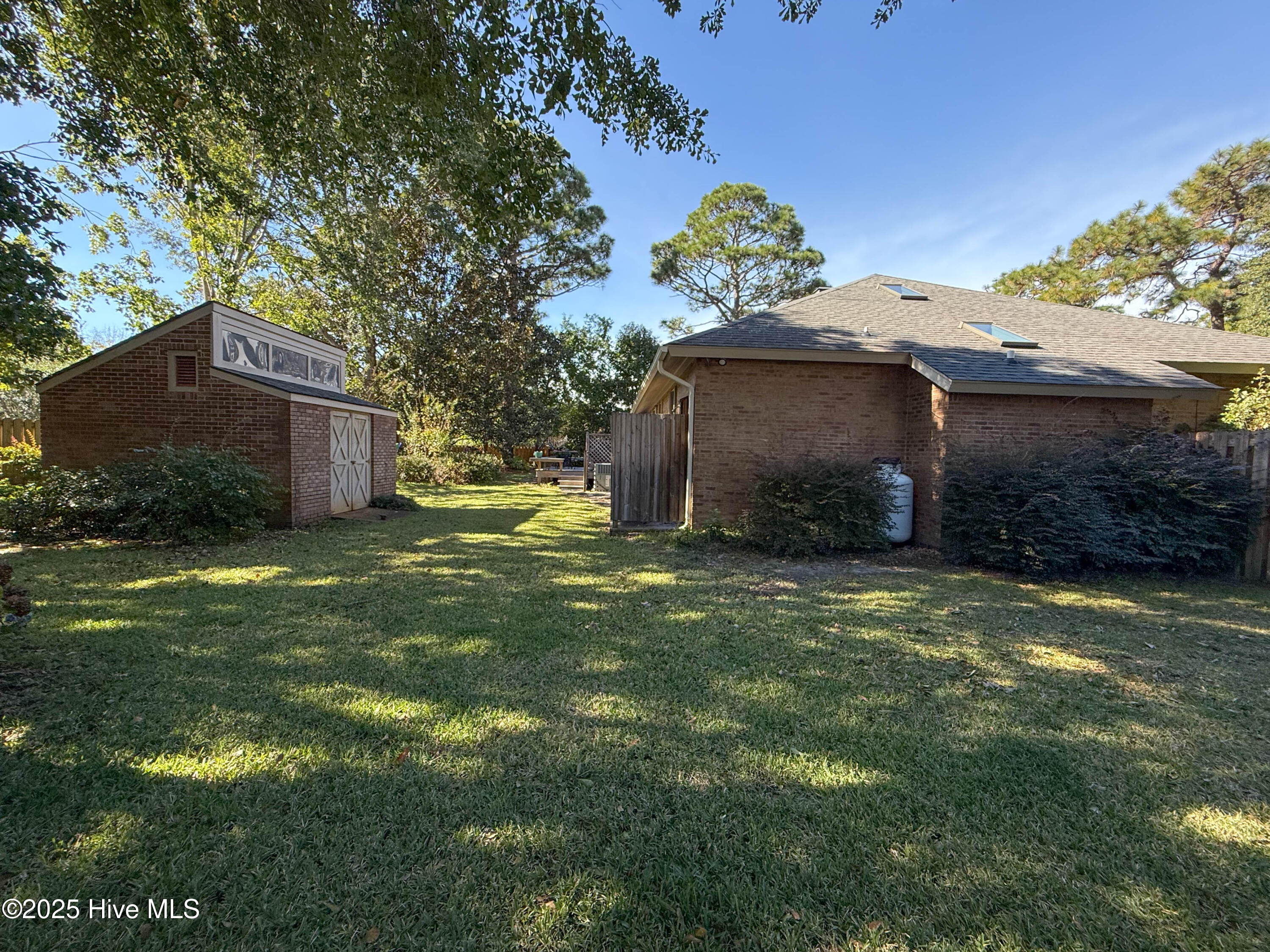 100538841 | Photo 70