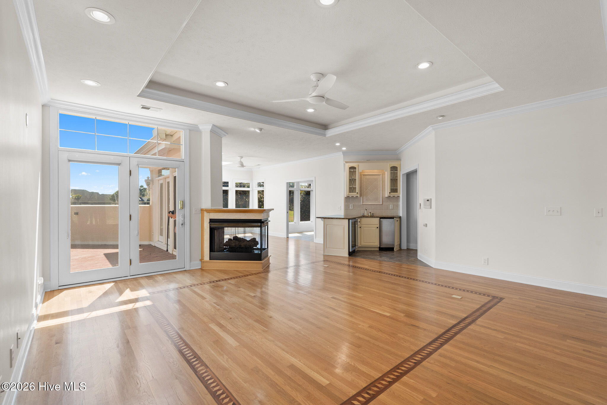 100564967 | Photo 13