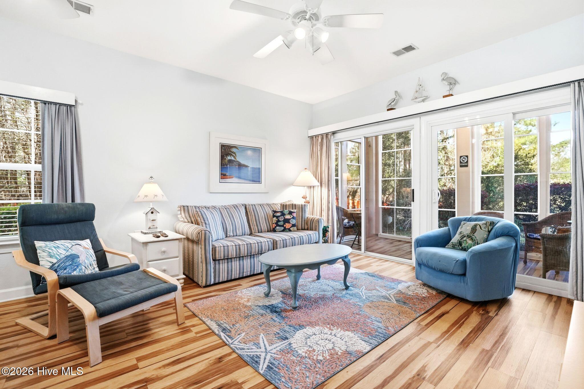 100565288 | Photo 19