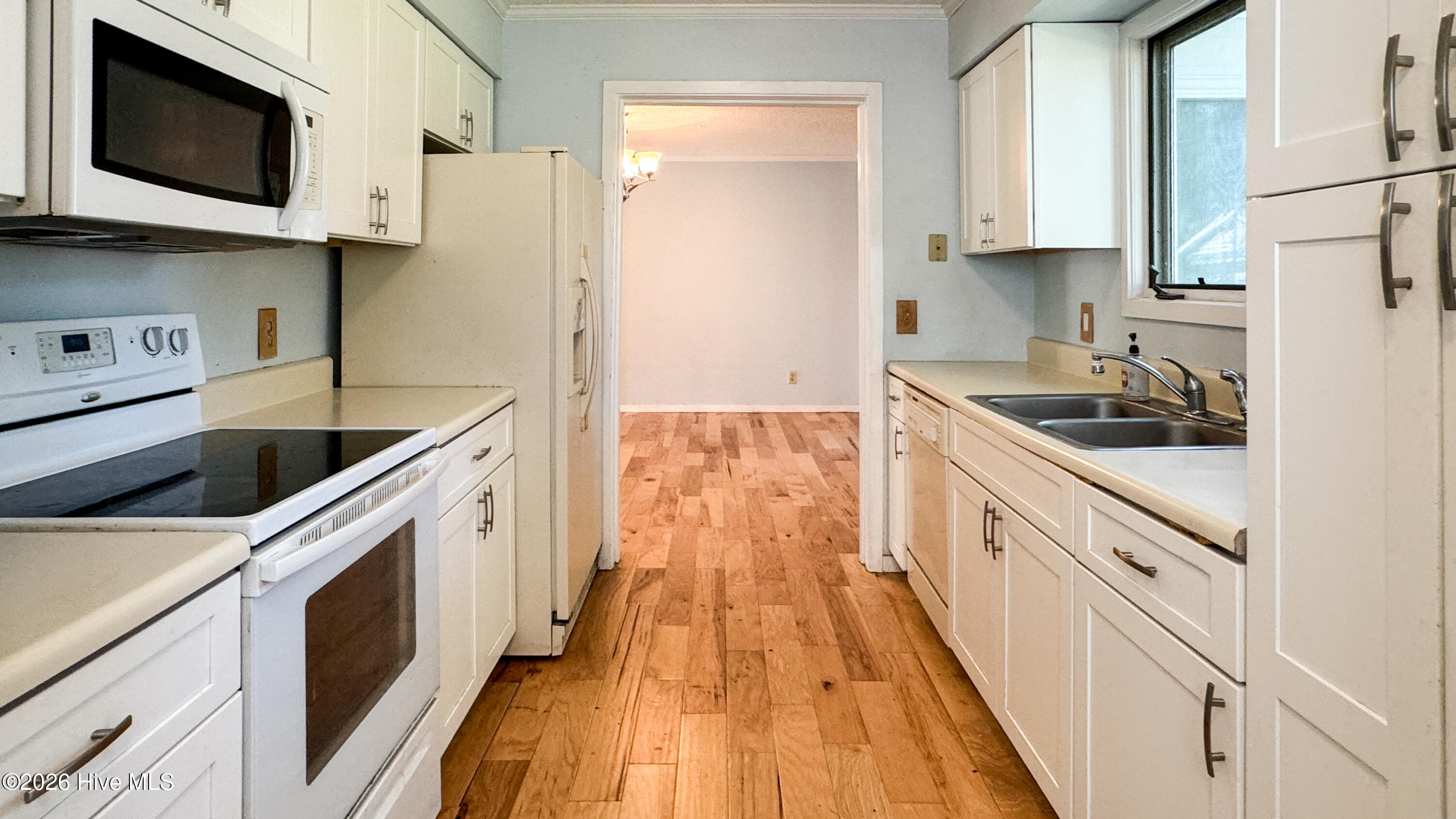 100565099 | Photo 12