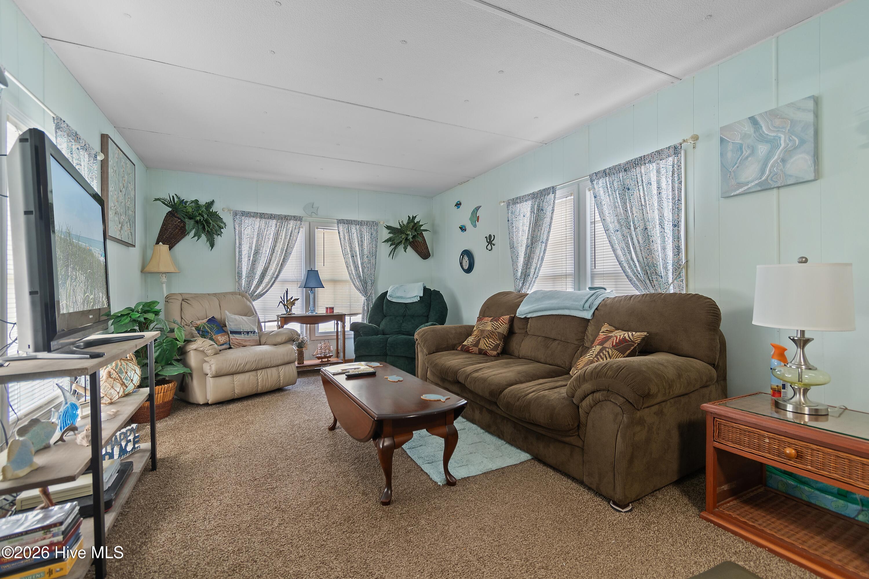 100563762 | Photo 16