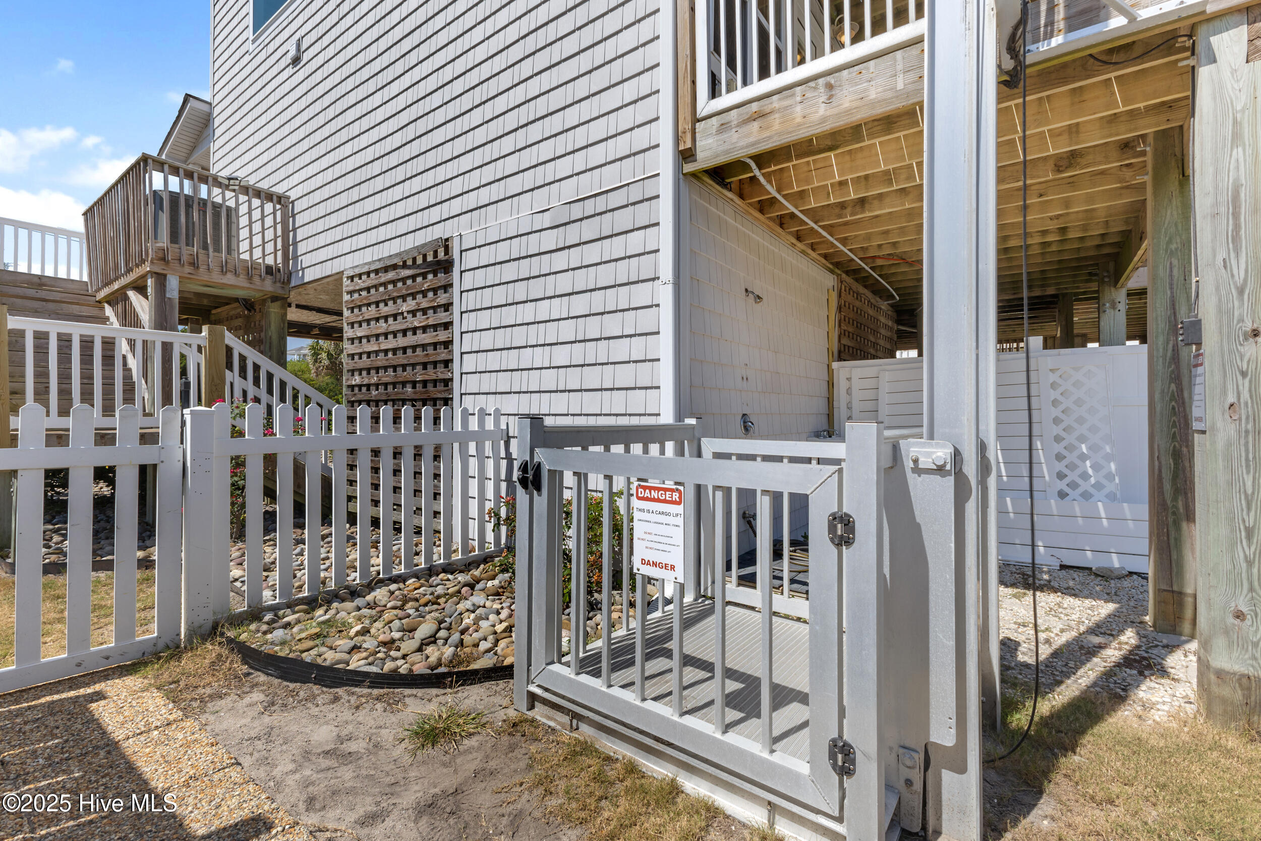 100532541 | Photo 53