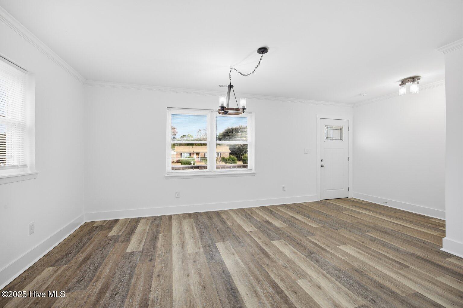 100543784 | Photo 16