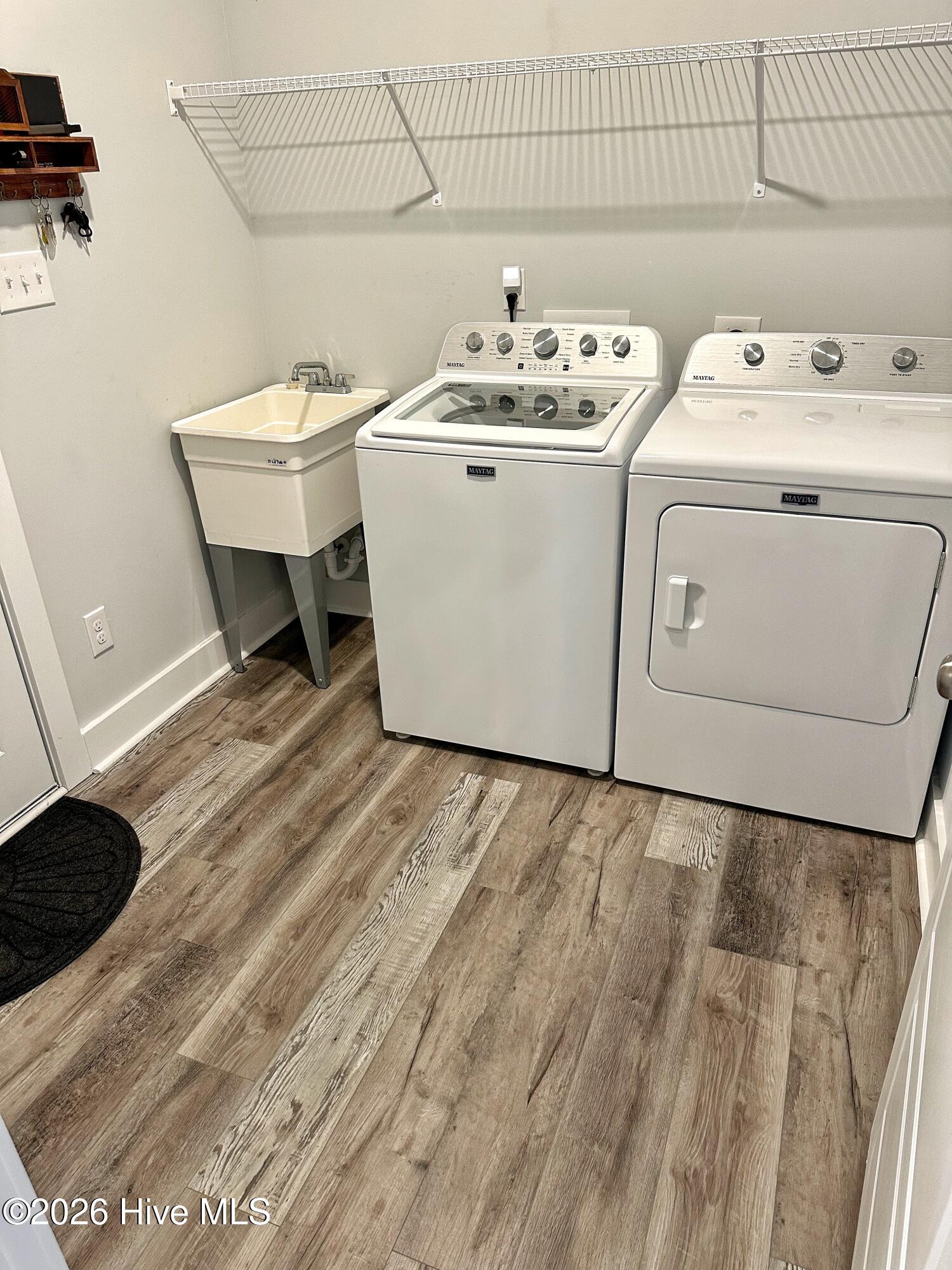 100555185 | Photo 26