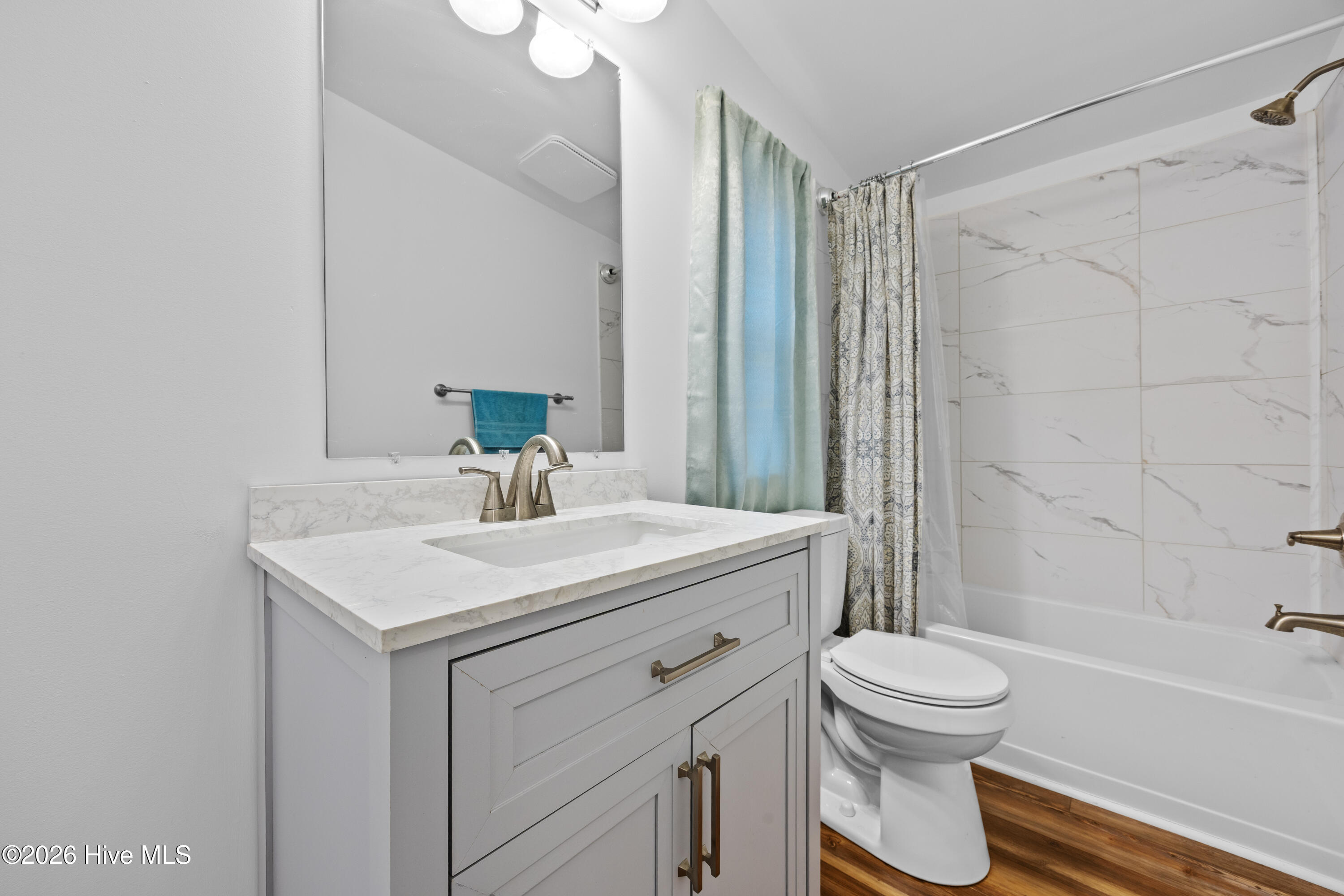 100551414 | Photo 16