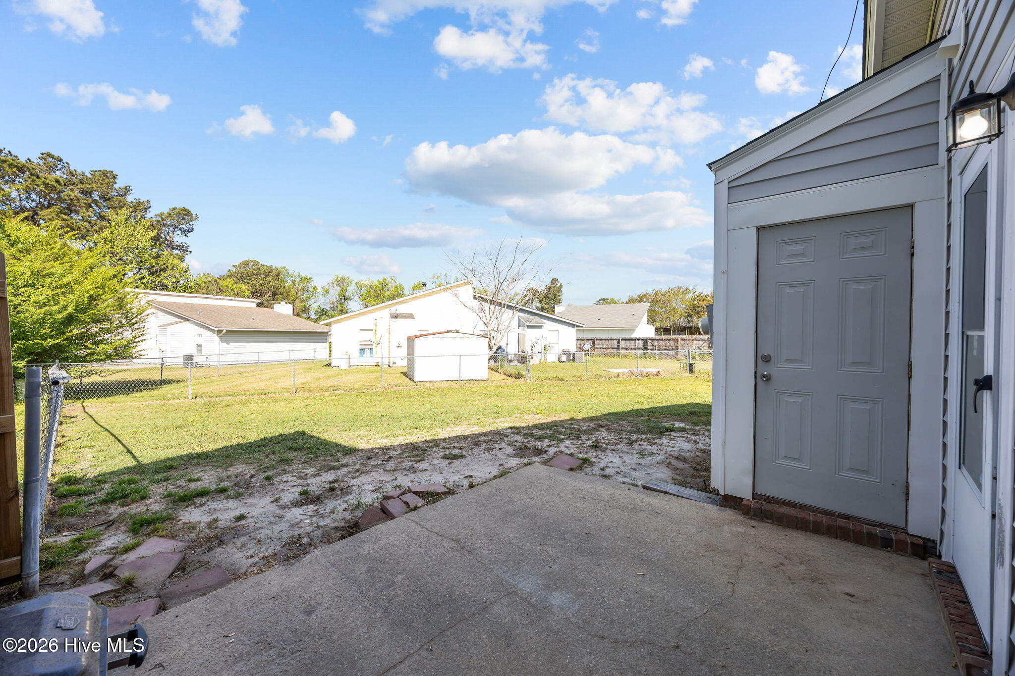 100565385 | Photo 38