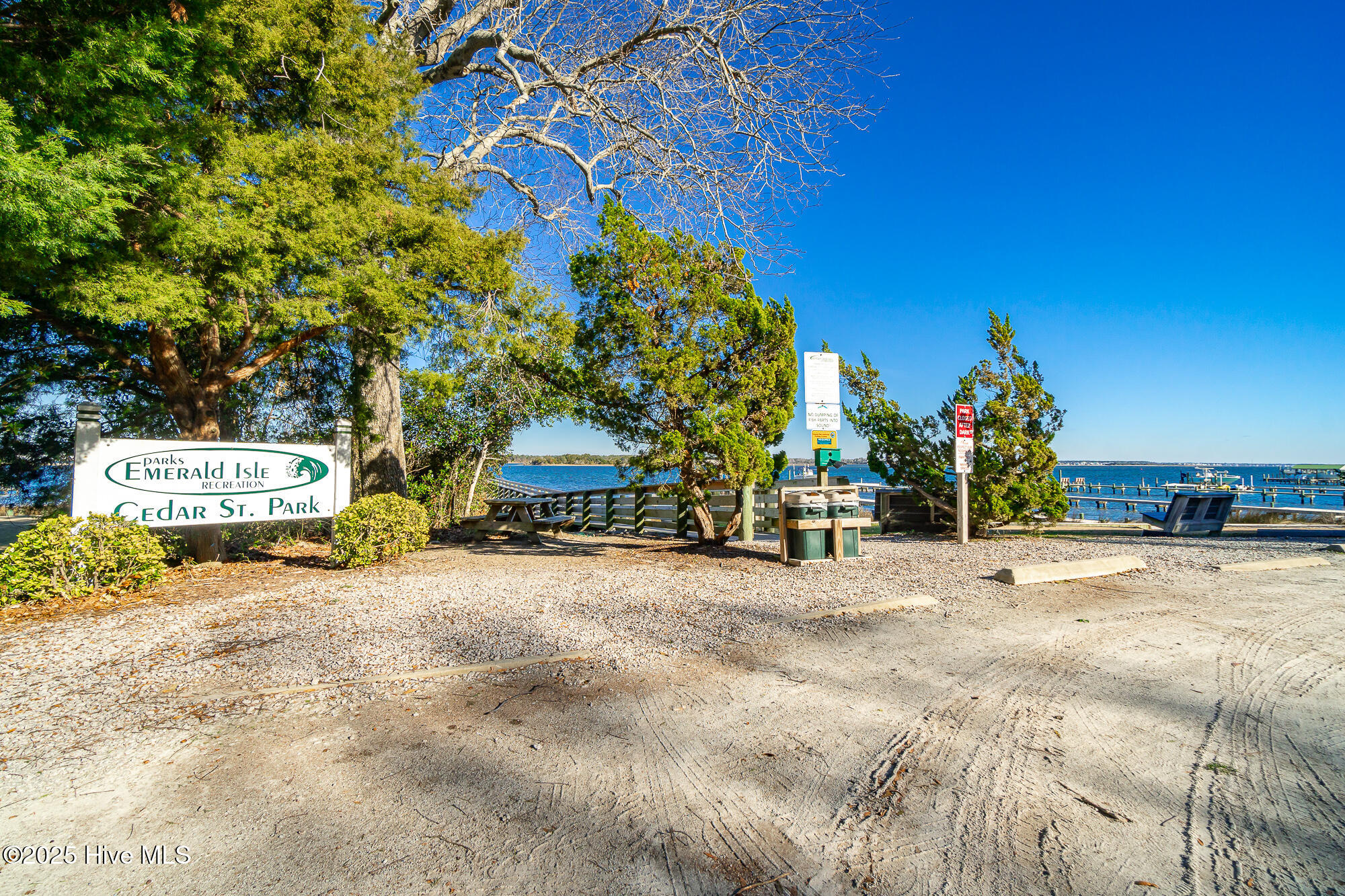 100533935 | Photo 46