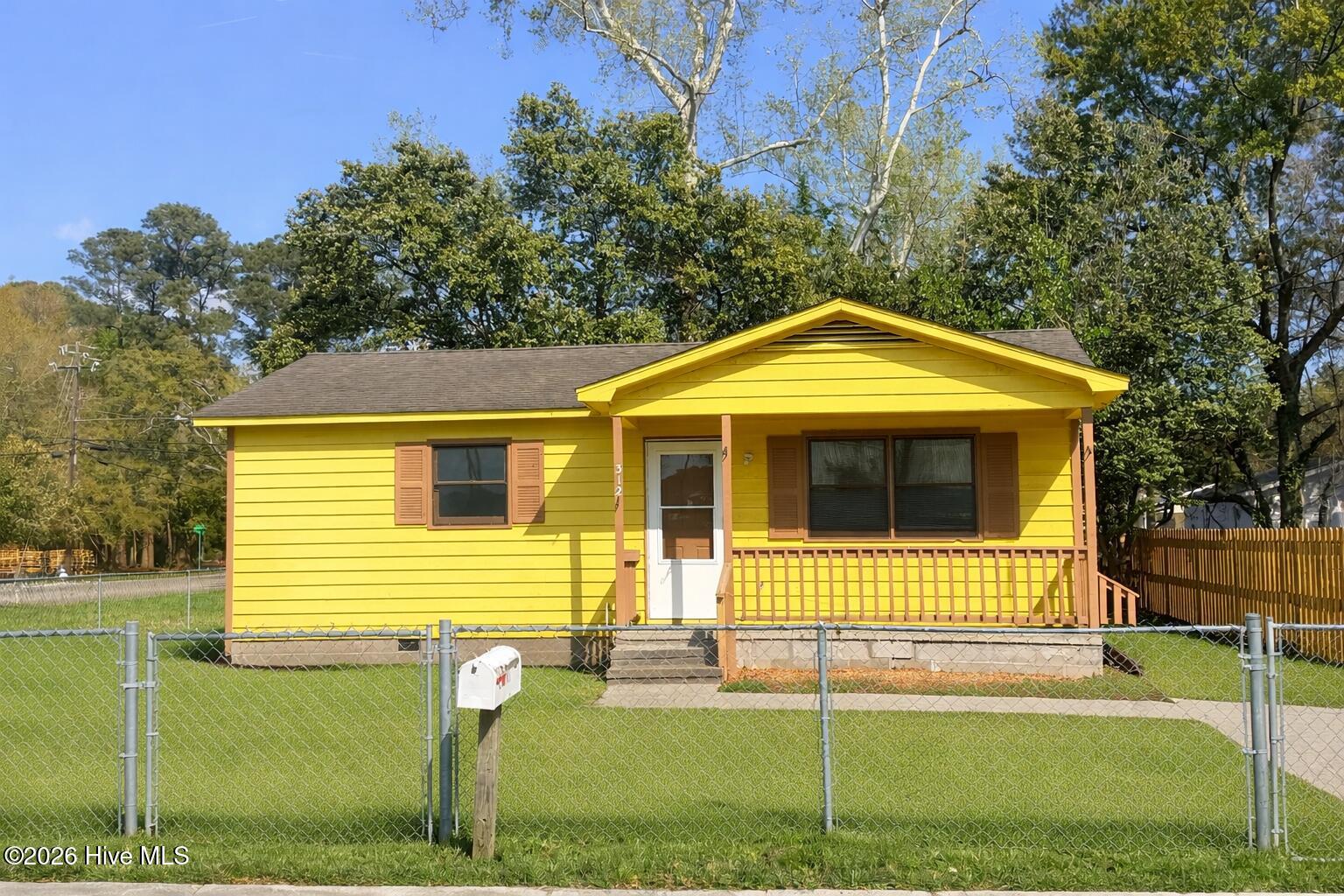 100552660 | Photo 11